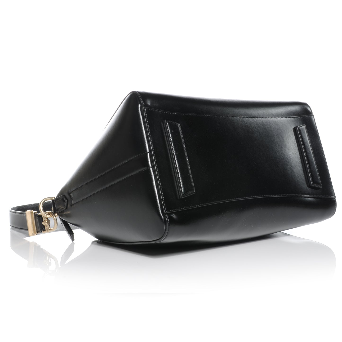 Smooth Calfskin Medium Antigona Black