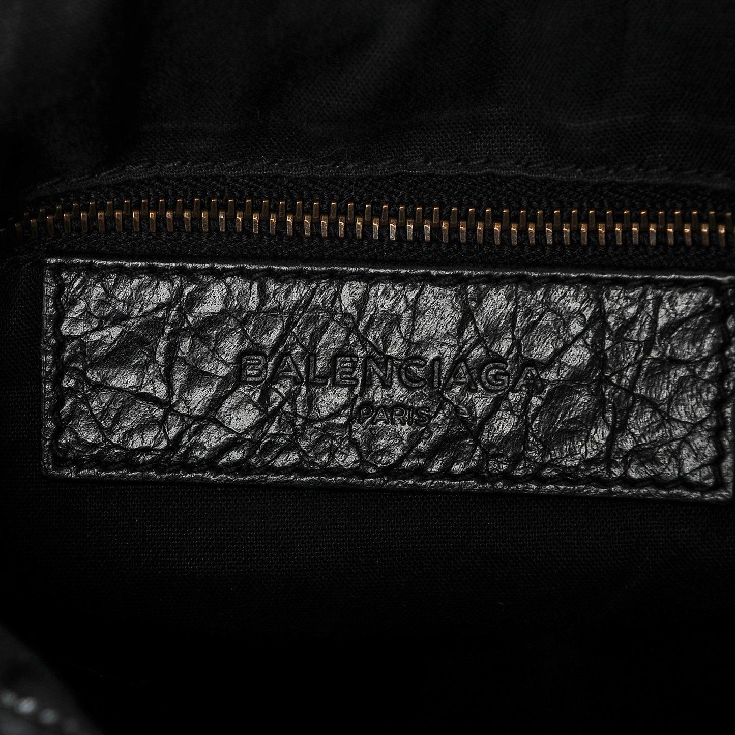 Agneau Classic Hardware Mini Pompon Black