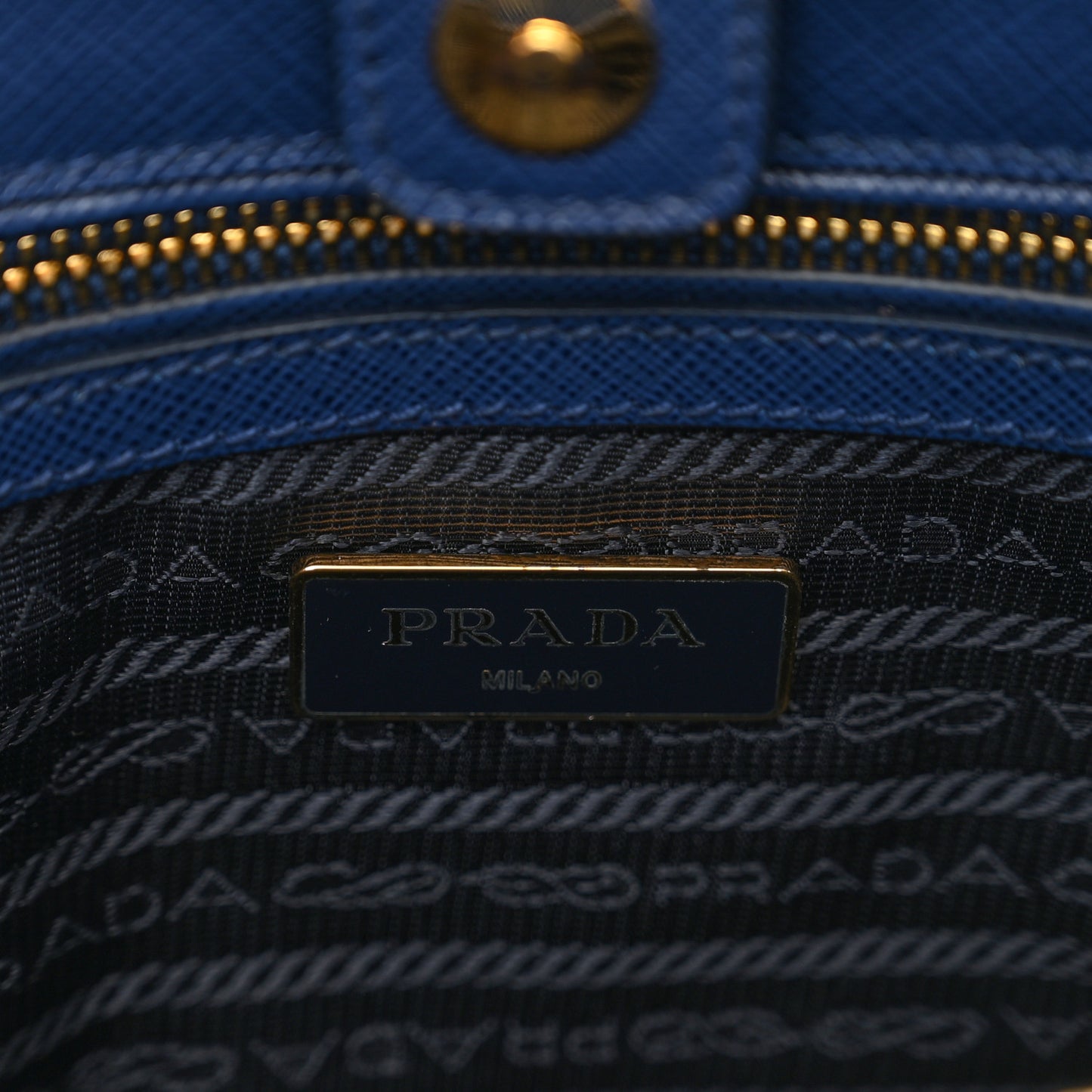 Saffiano Lux Medium Tote Bluette
