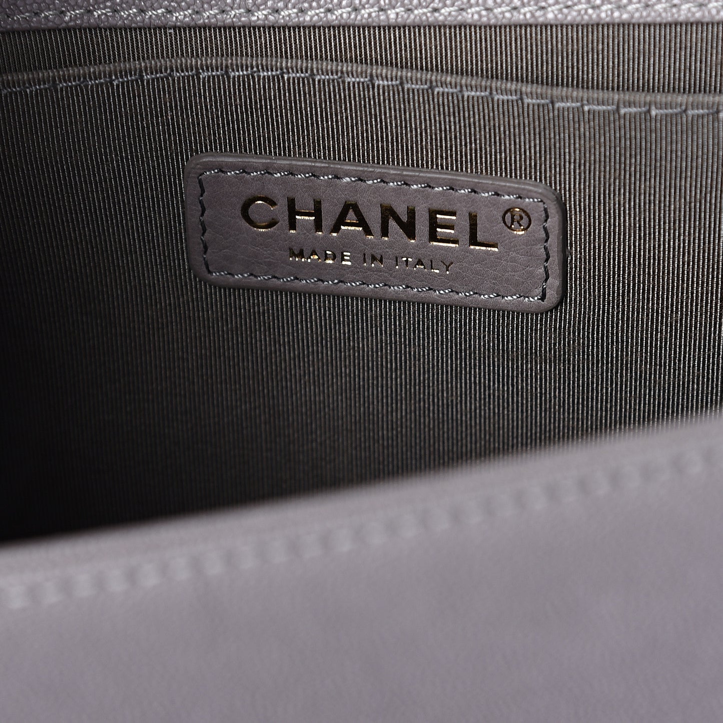 Caviar Quilted Medium Boy Flap Grey