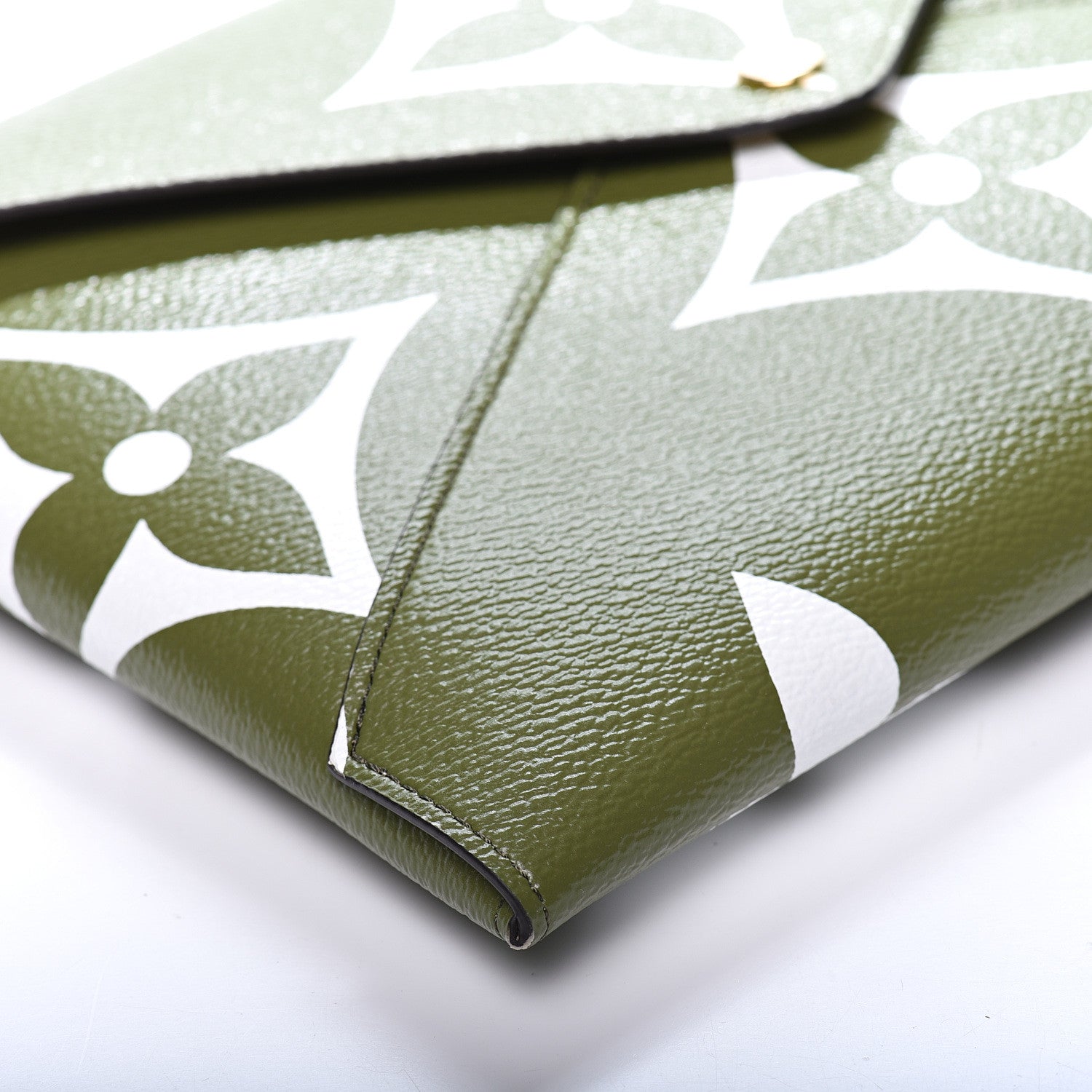 Louis Vuitton Monogram Giant Large Kirigami Pochette Kaki 5 of 9