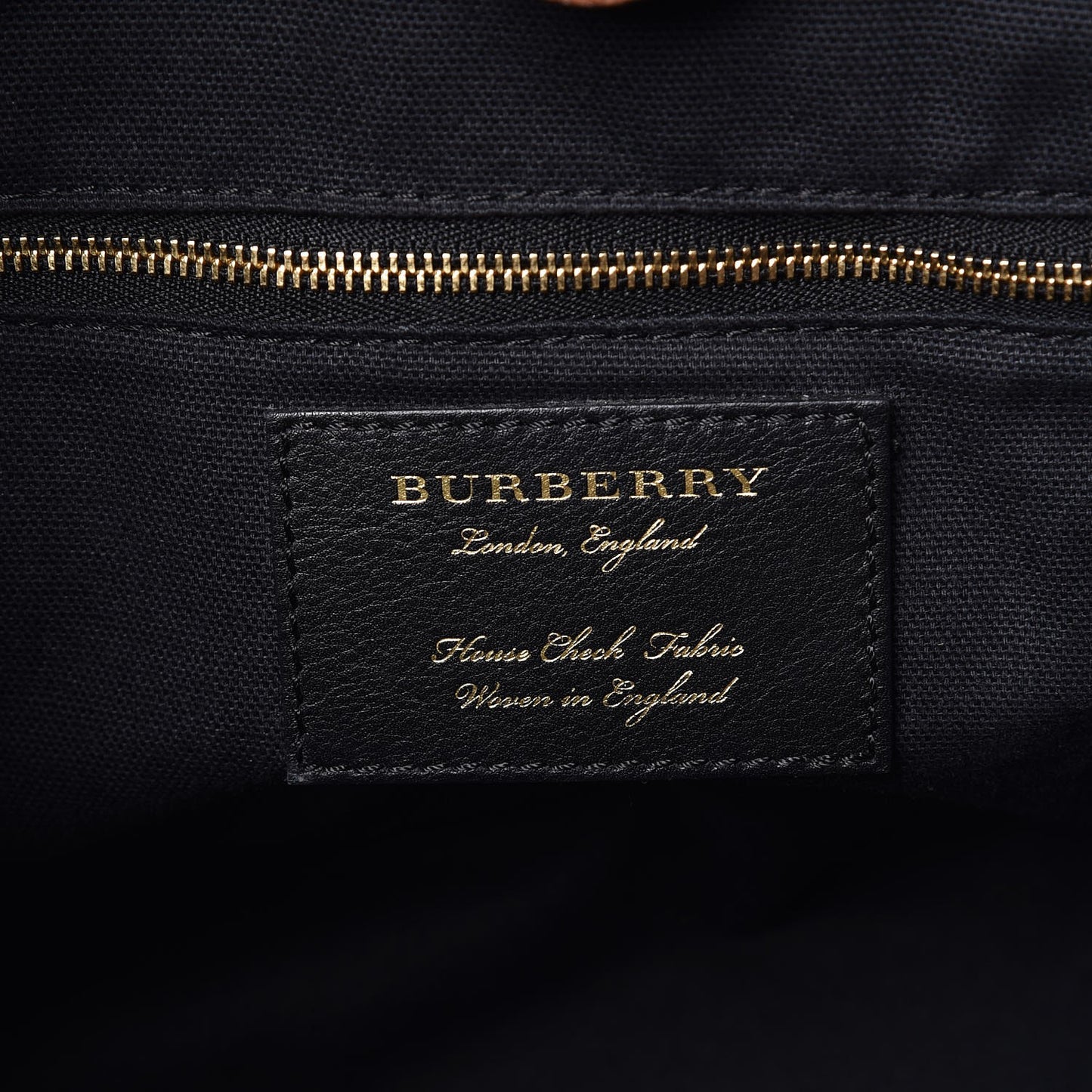 Grainy Calfskin House Check Small Canterbury Dark Sand