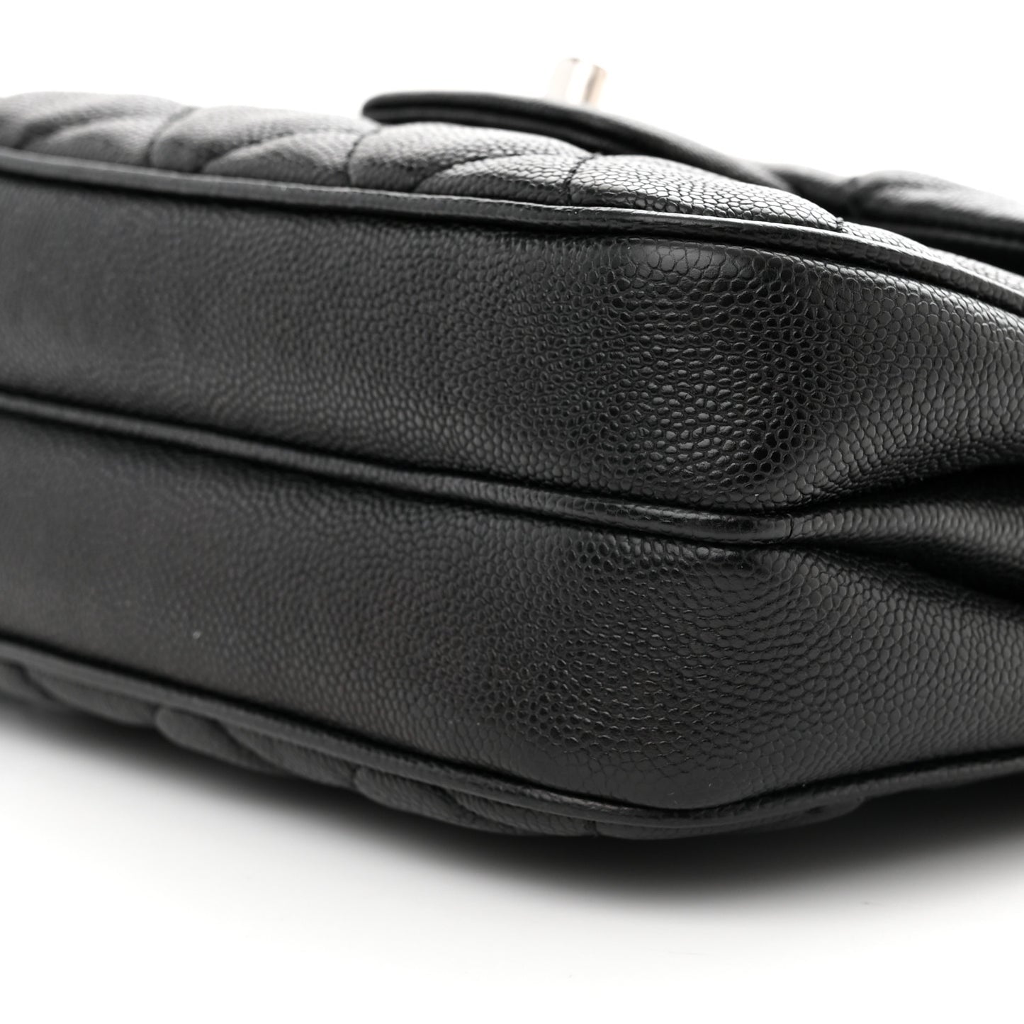 Caviar Quilted Small Urban Companion Flap Black