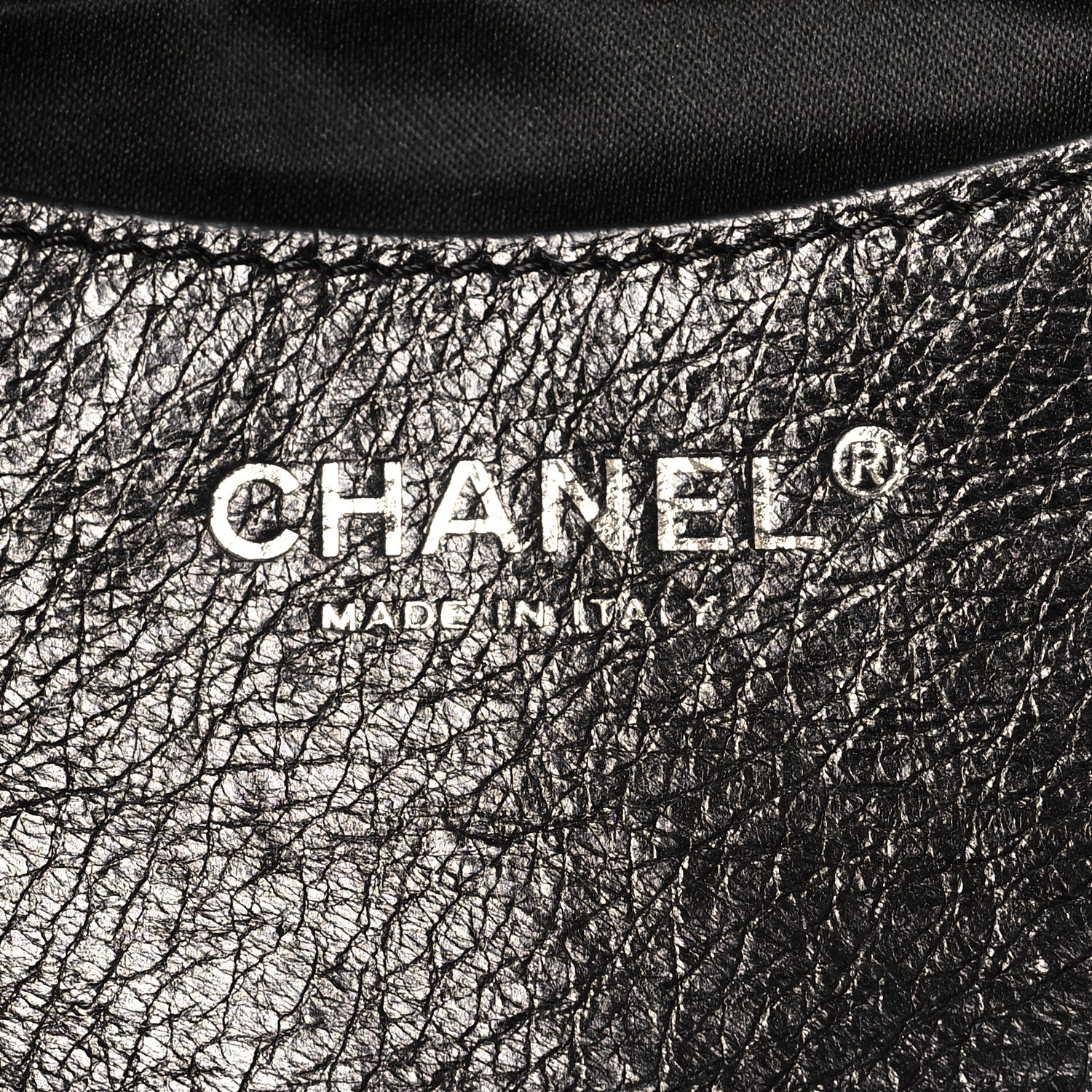 Chanel Glazed Calfskin On The Road Hobo Black 6 of 11