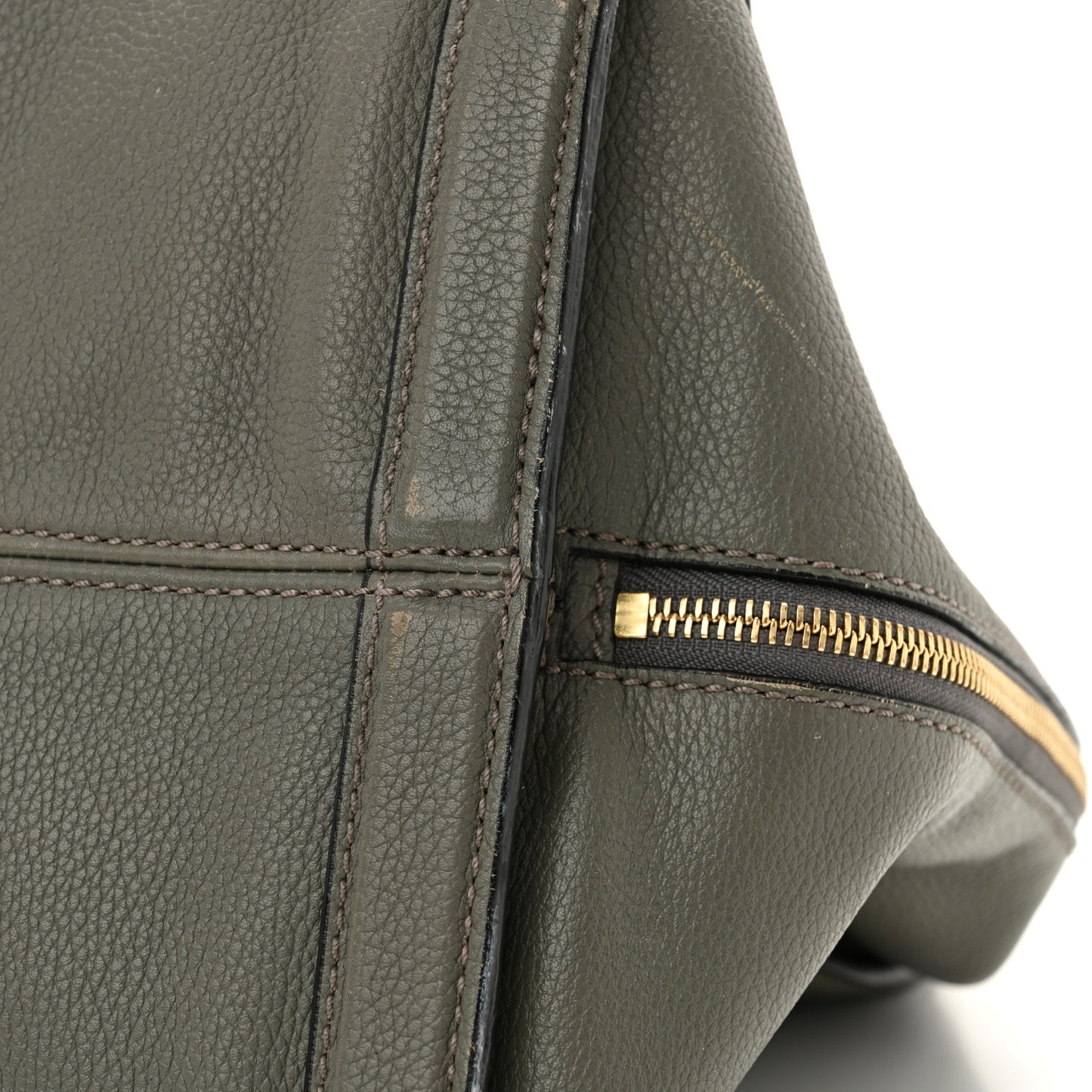 Pebbled Calfskin Large Skull Padlock Zip Around Tote Dark Grey