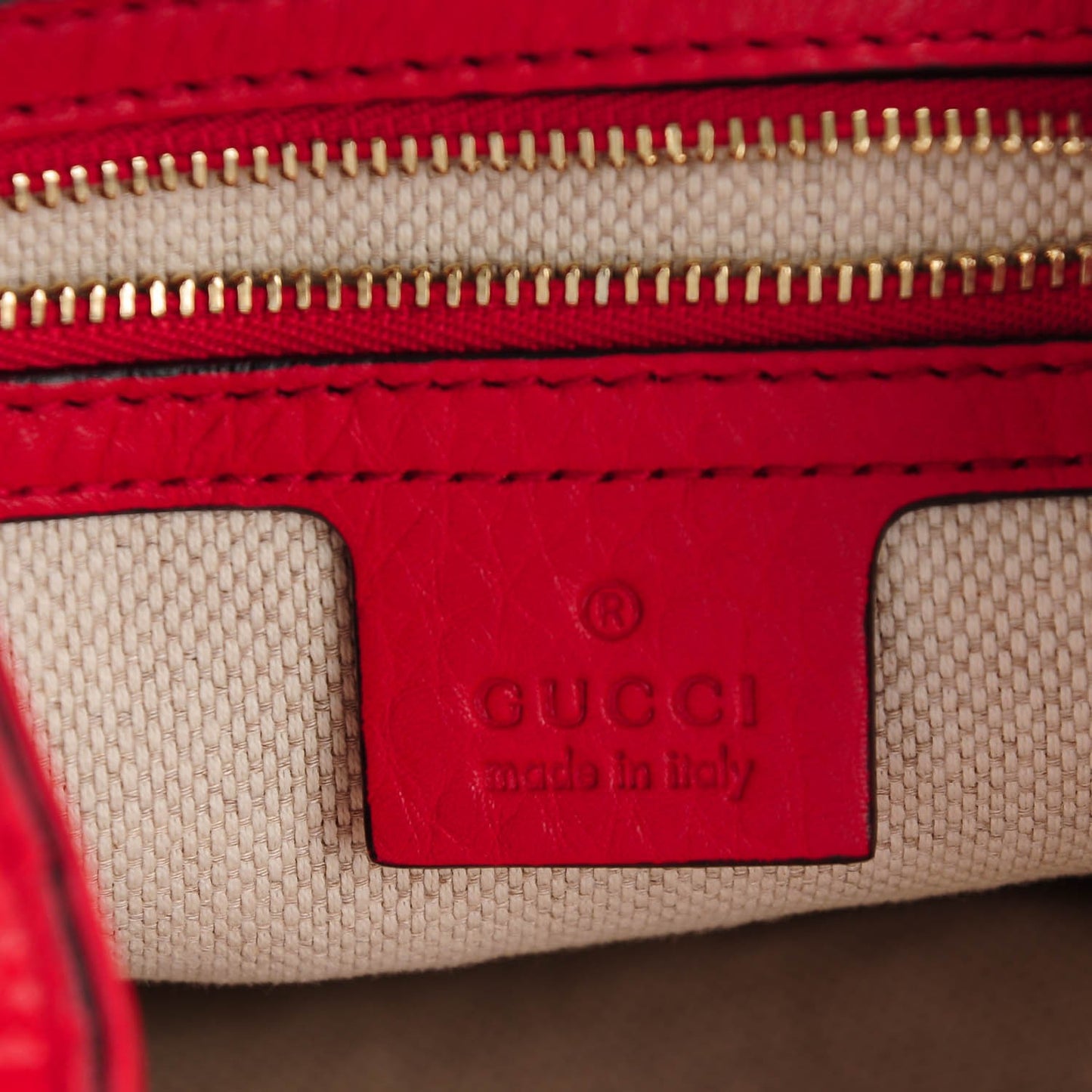 Pebbled Calfskin Medium Soho Chain Shoulder Bag Tabasco Red