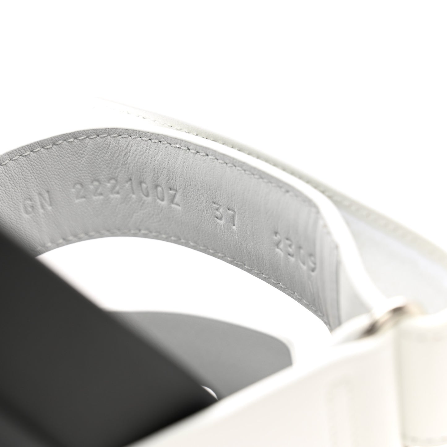 Calfskin Womens Chypre Sandals 37 White