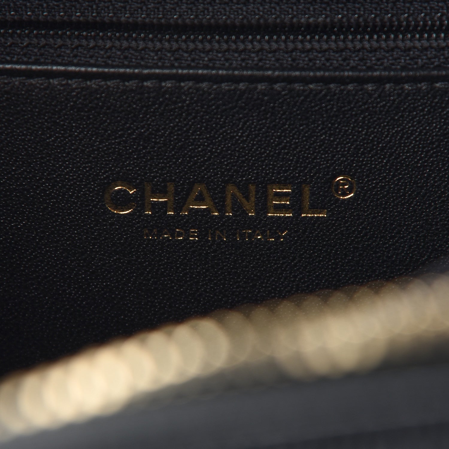 Chanel Caviar Quilted Medium CC Filigree Vanity Case Black 5 of 8