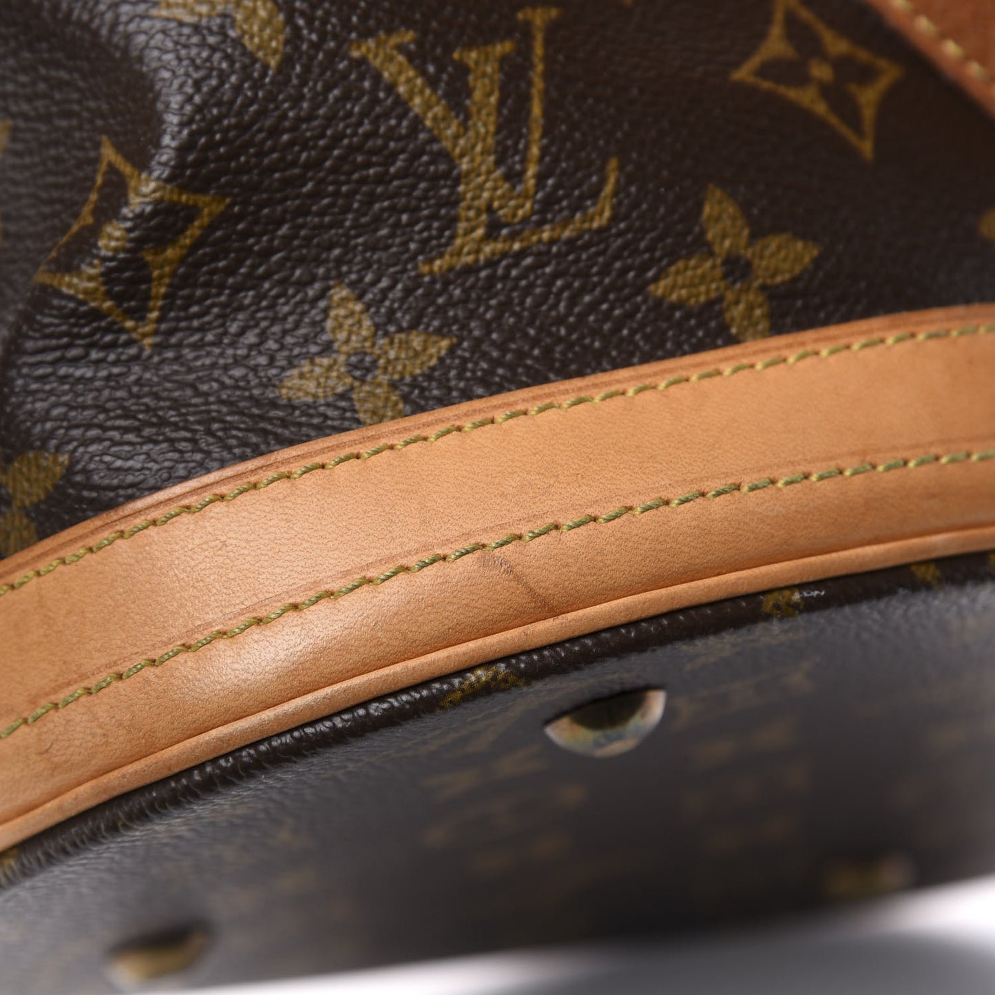 Monogram Petit Bucket 23