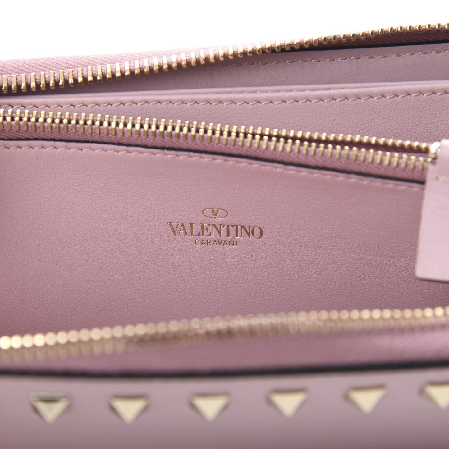 Calfskin Rockstud Zip Around Wallet Cipria