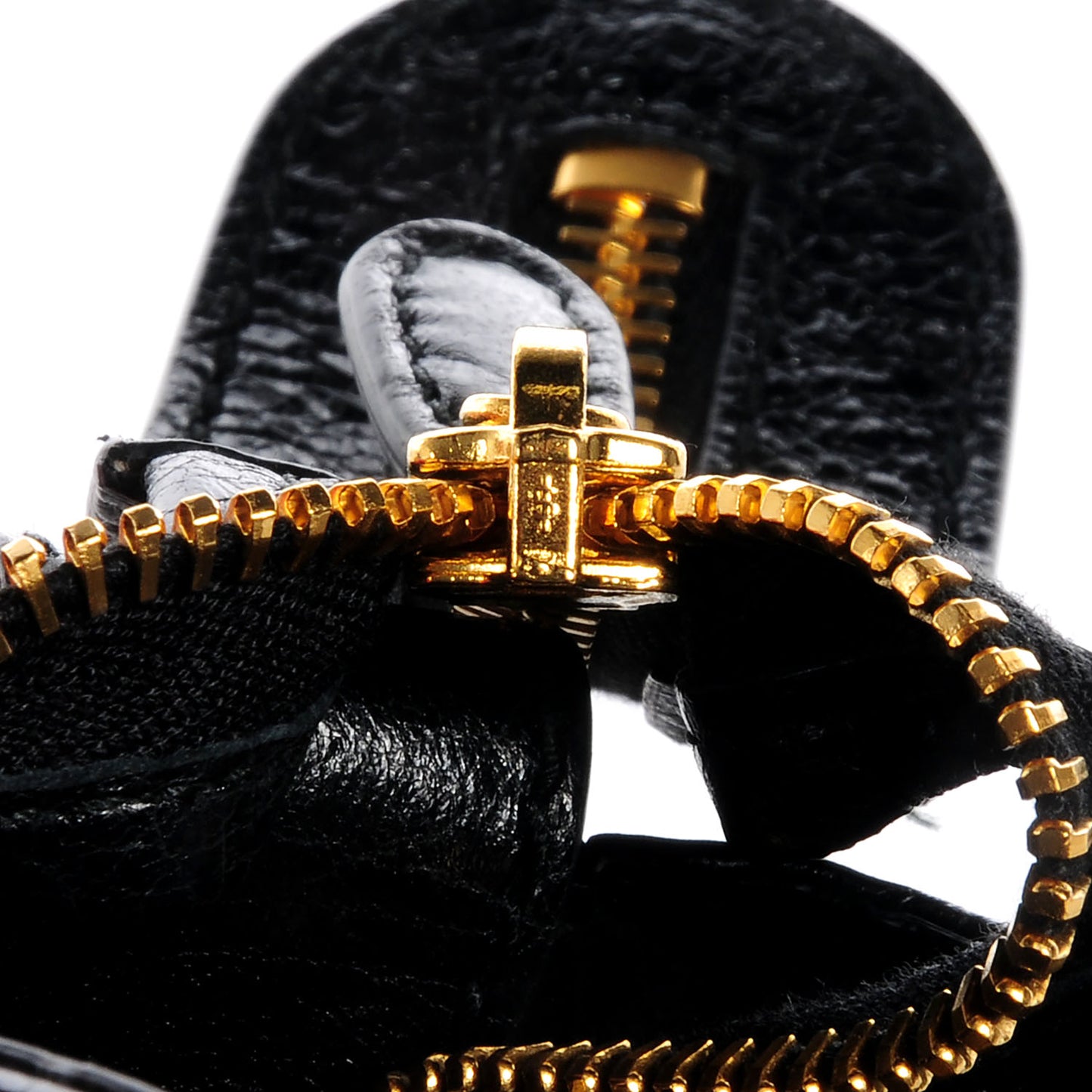 Agneau Giant 12 Gold Hardware Velo Black