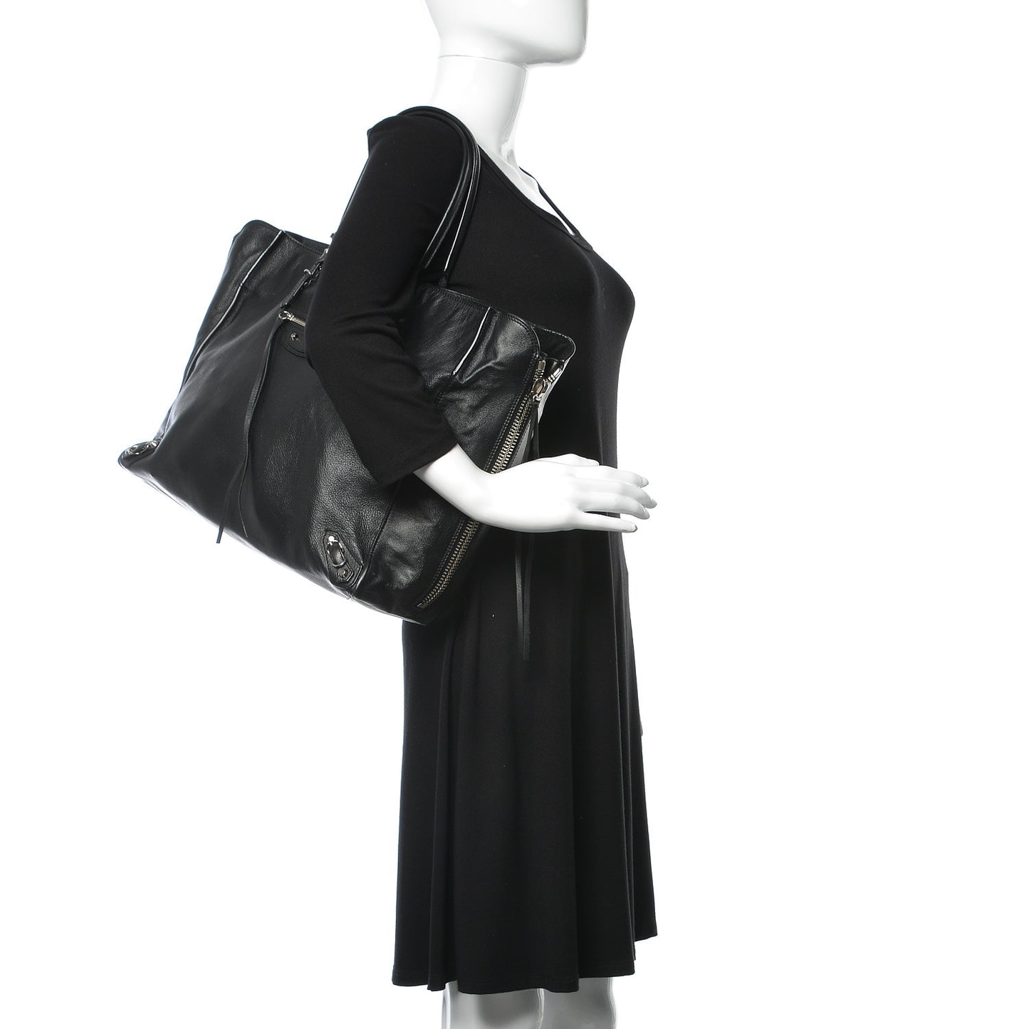 Supple Calfskin Papier A4 Zip Around Tote Black