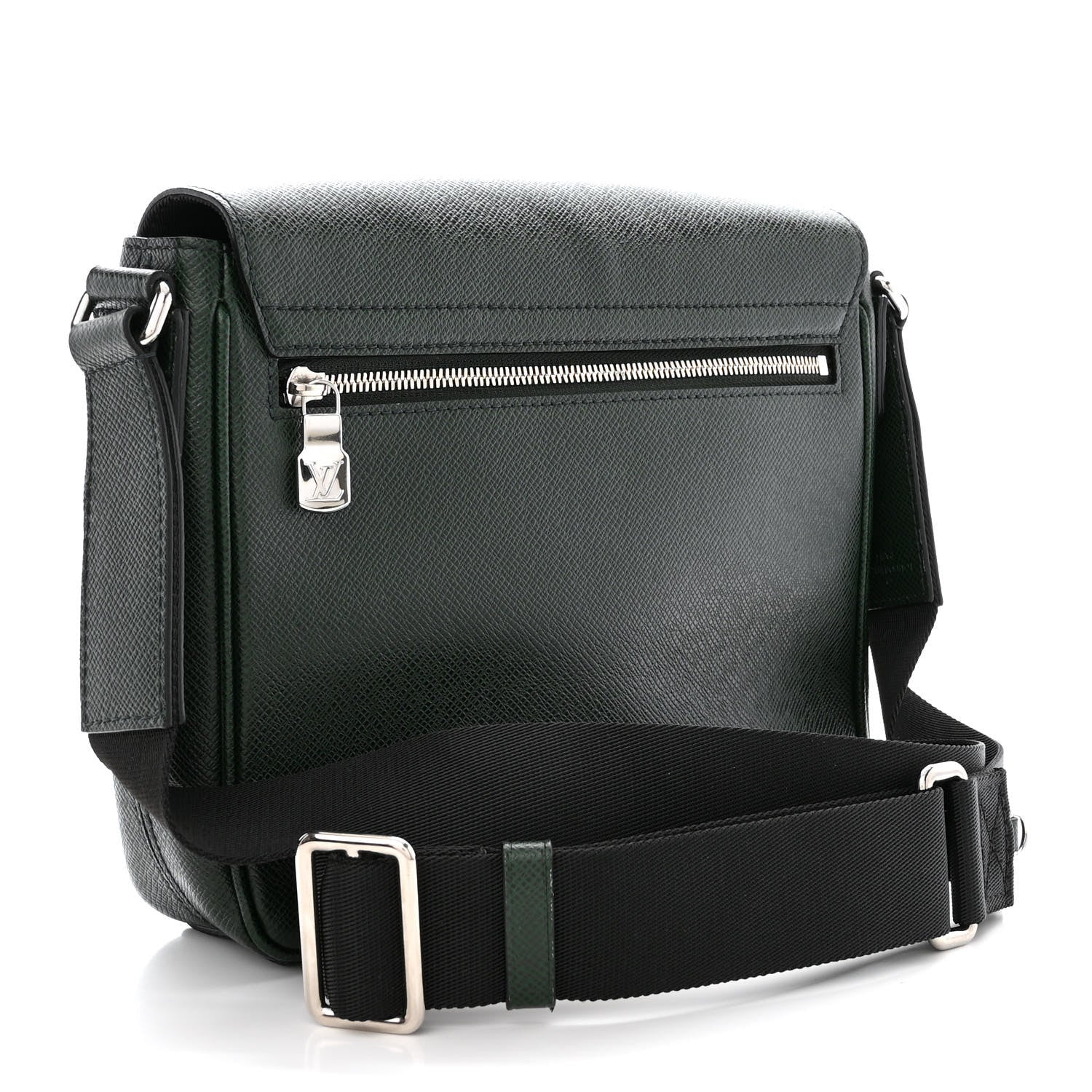 Louis Vuitton Taiga District PM Epicea 3 of 10