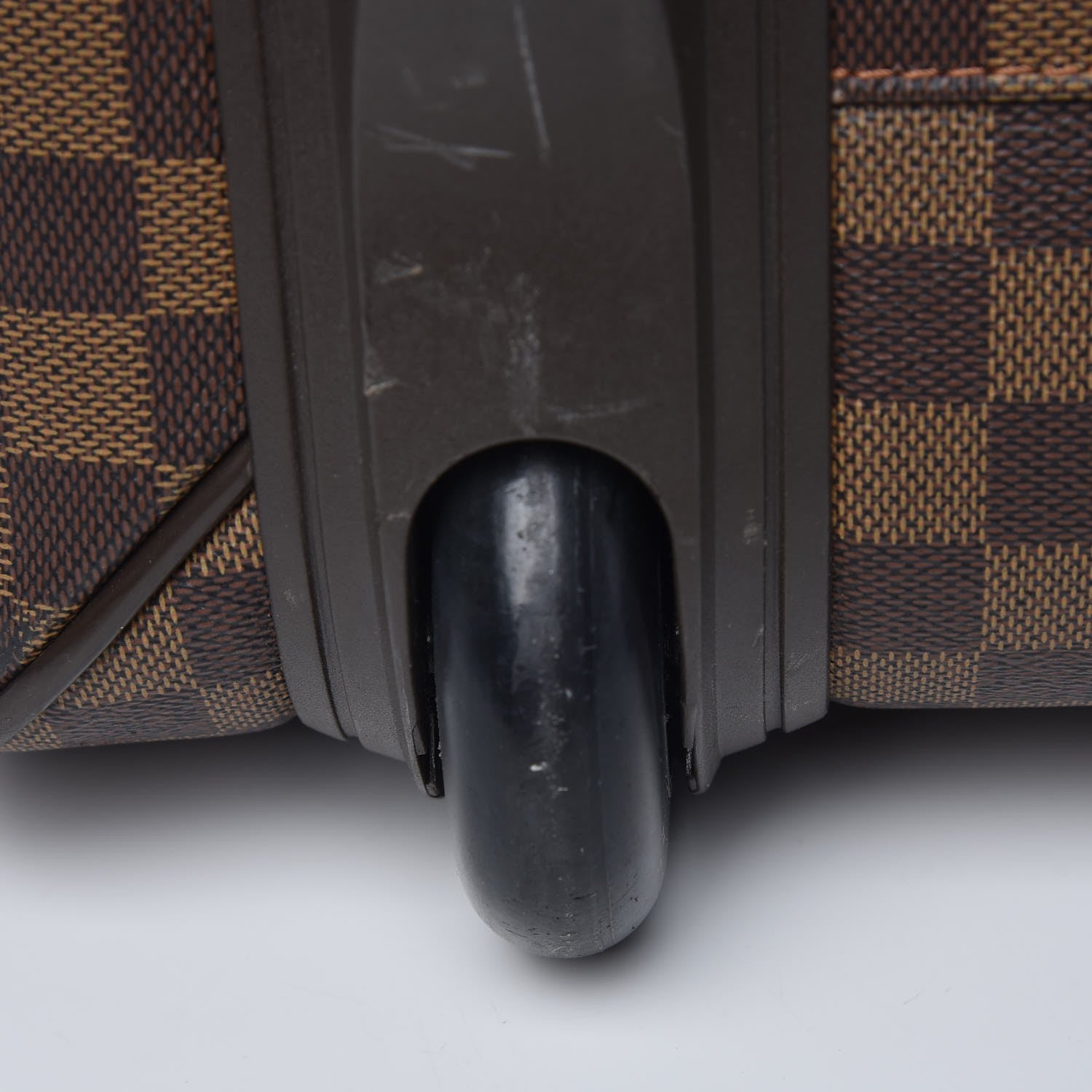 Louis Vuitton Damier Ebene Pegase 55 19 of 19