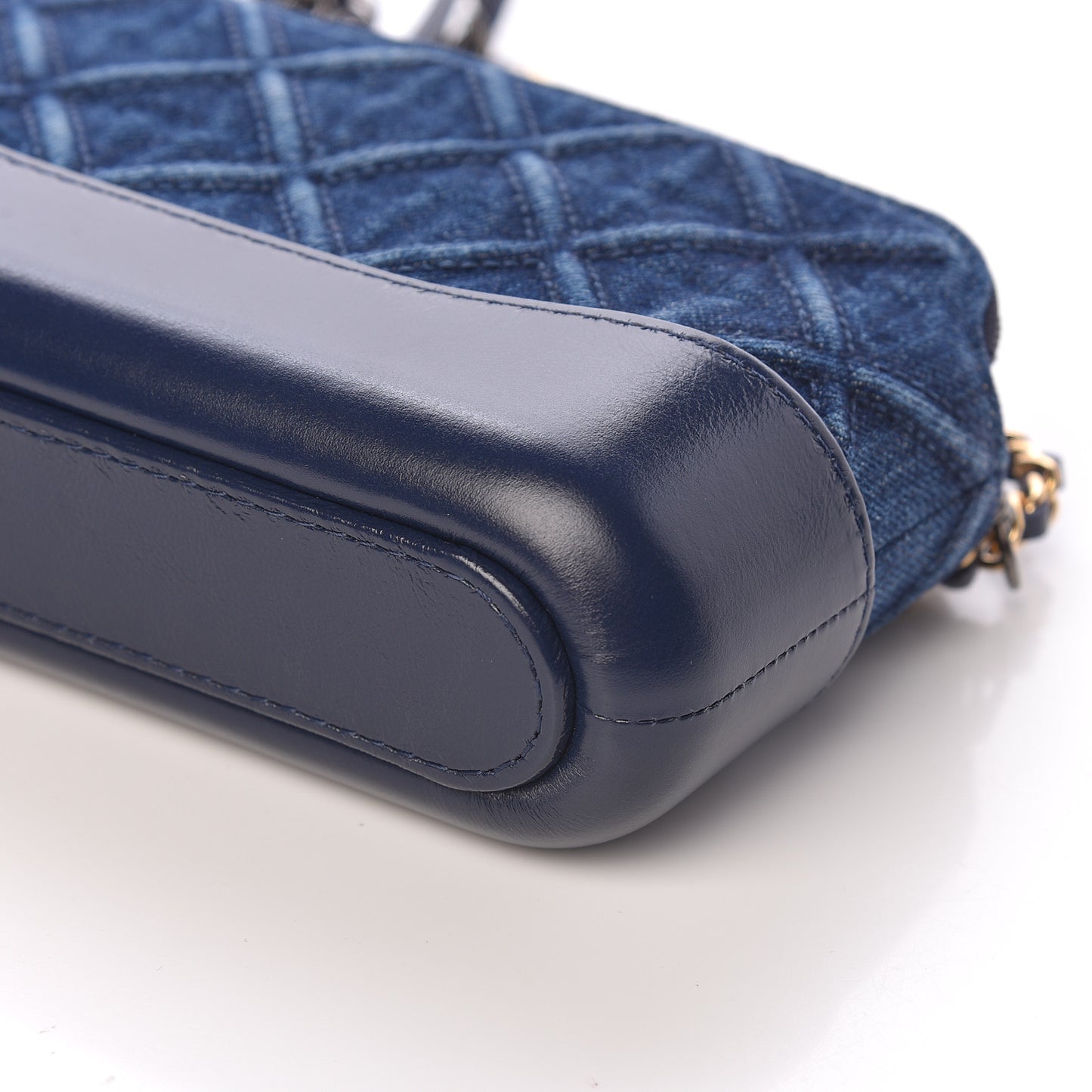 Denim Calfskin Quilted Small Gabrielle Clutch With Chain Blue