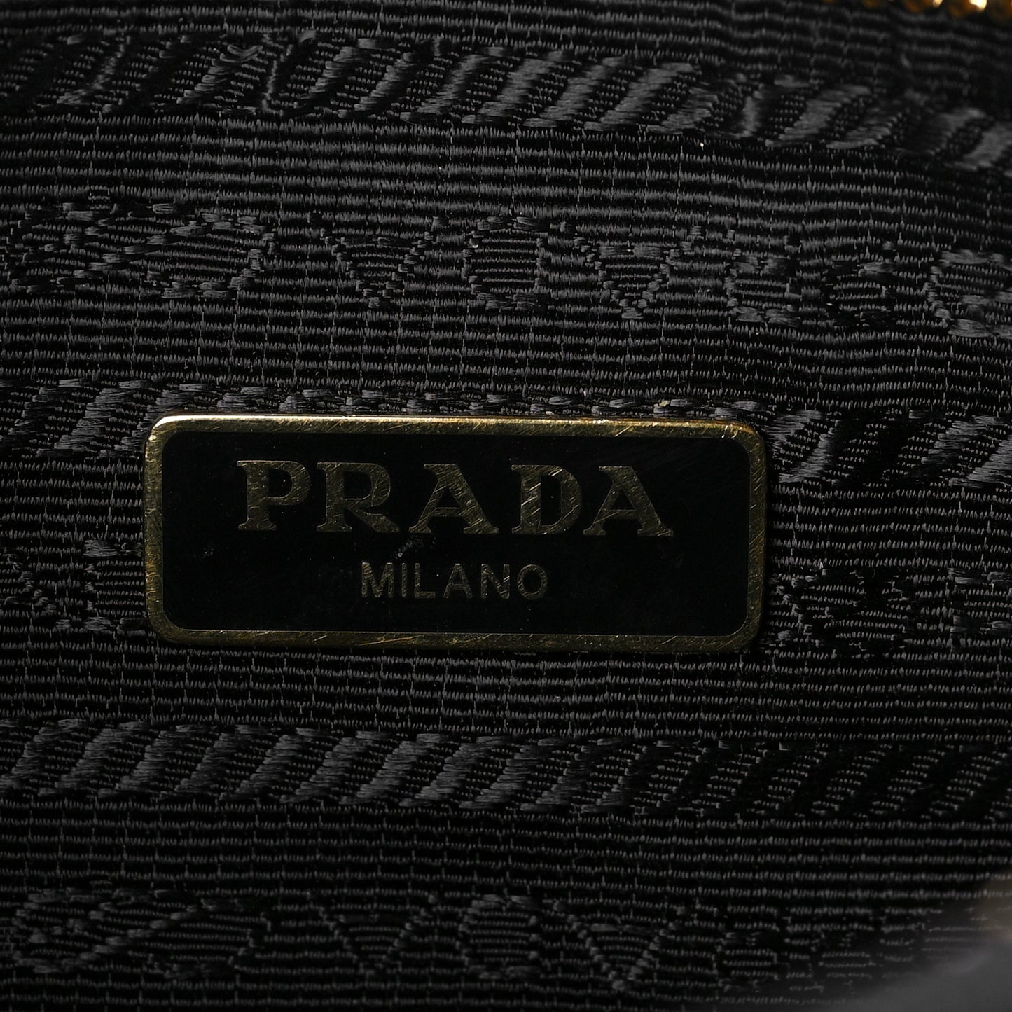 Saffiano Lux Re-Edition 2005 Shoulder Bag Black