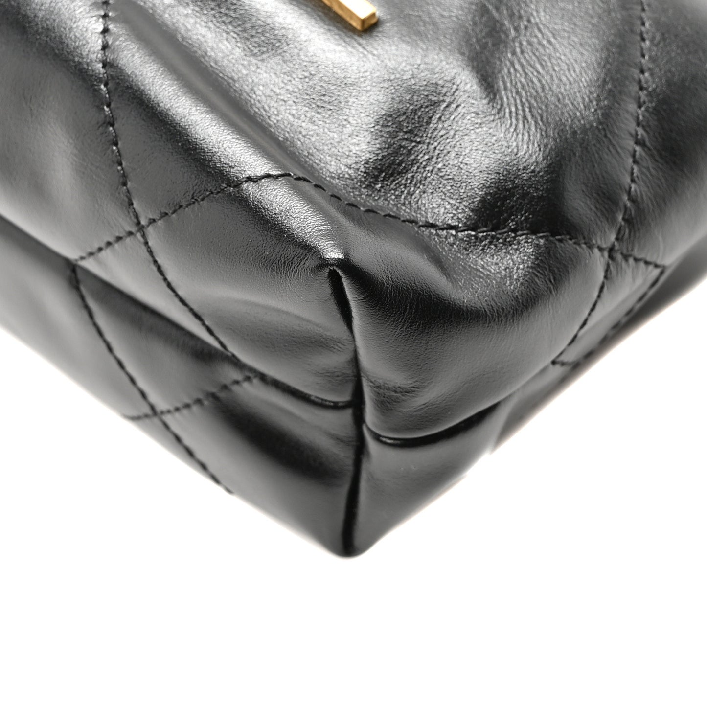 Shiny Calfskin Quilted Mini Chanel 22 Black