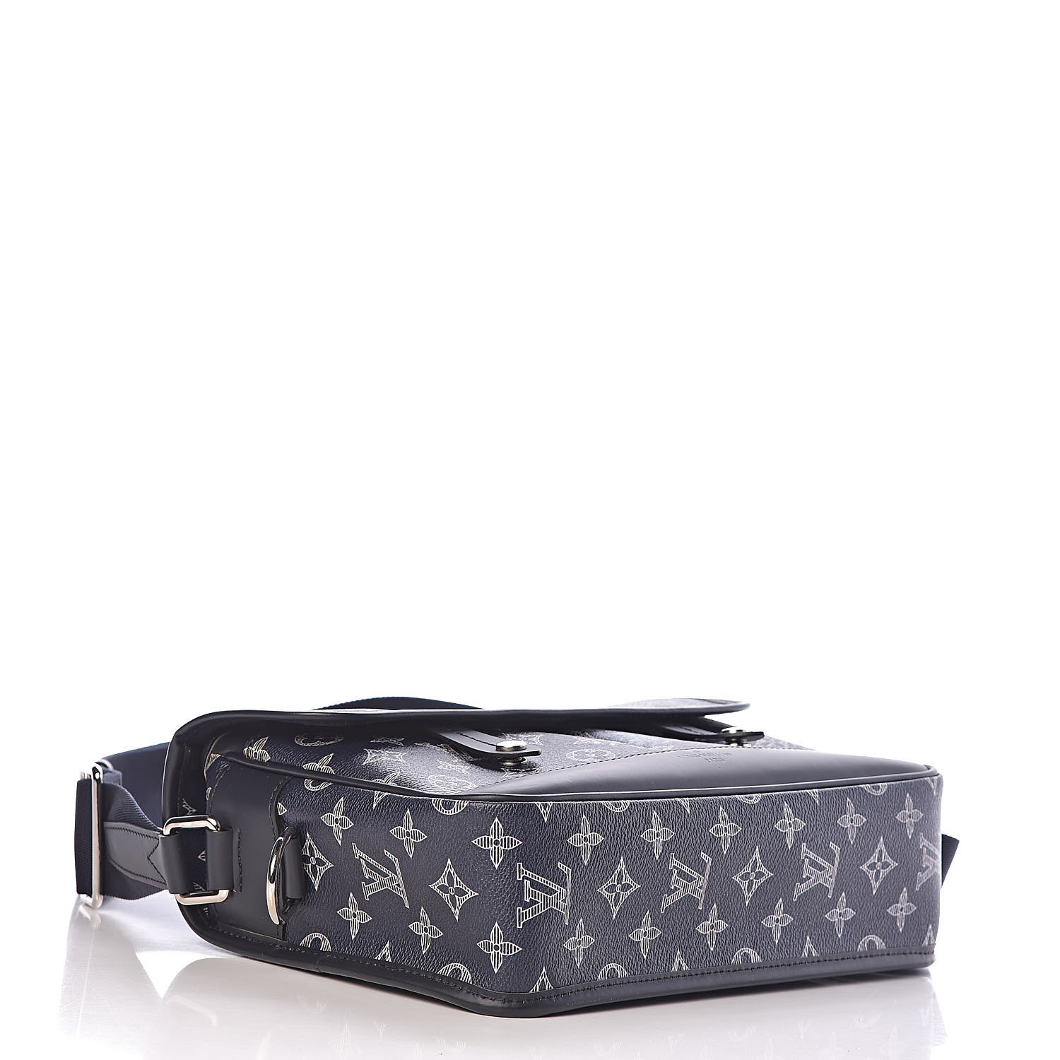 Louis Vuitton Savane Monogram Chapman Messenger PM Encre 4 of 10