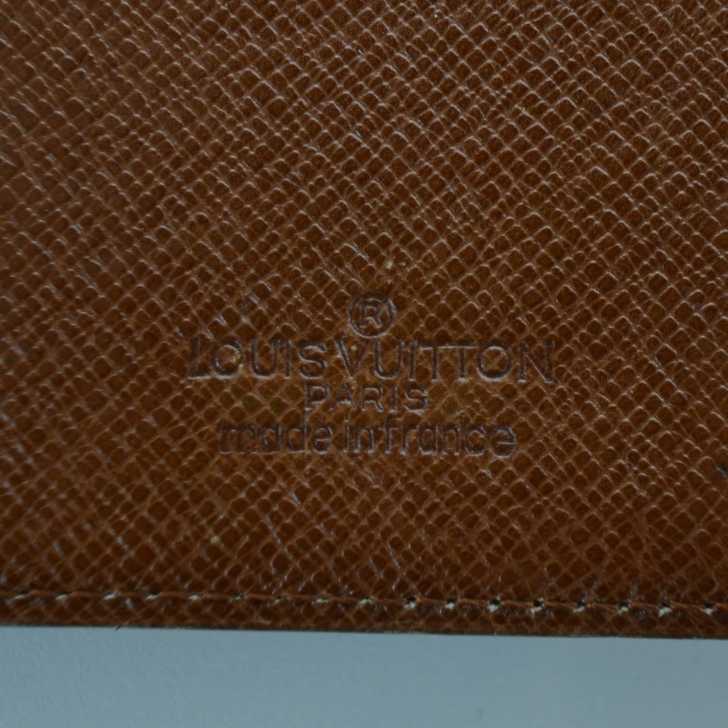 Louis Vuitton Monogram Passport Cover 6 of 6