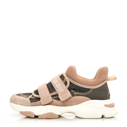 Christian Dior Technical Fabric Nylon Camouflage Womens D-Wander Sneakers 40 Nude 1 of 9
