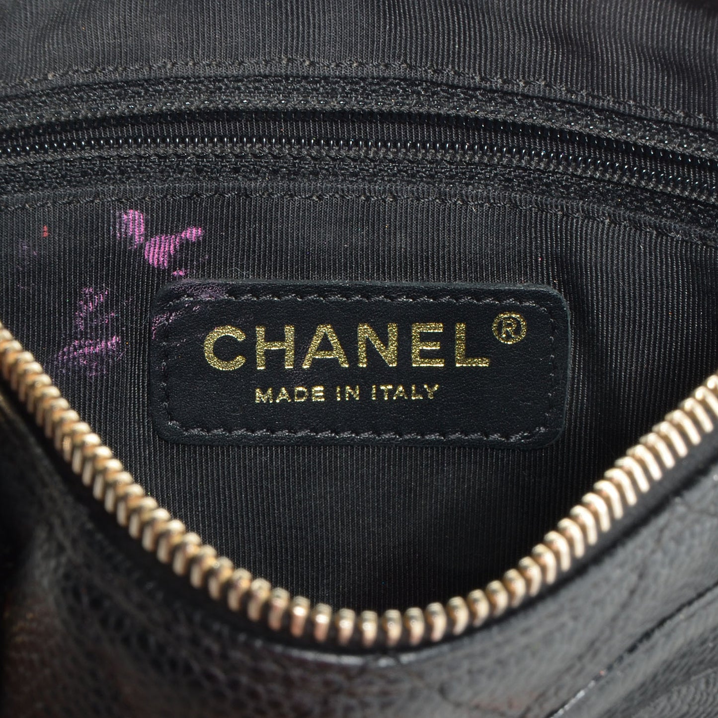 Caviar Quilted Pochette Black