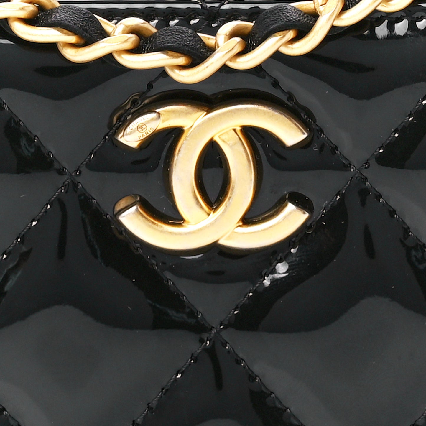 Patent Quilted Mini Pick Me Up Vanity Case Black