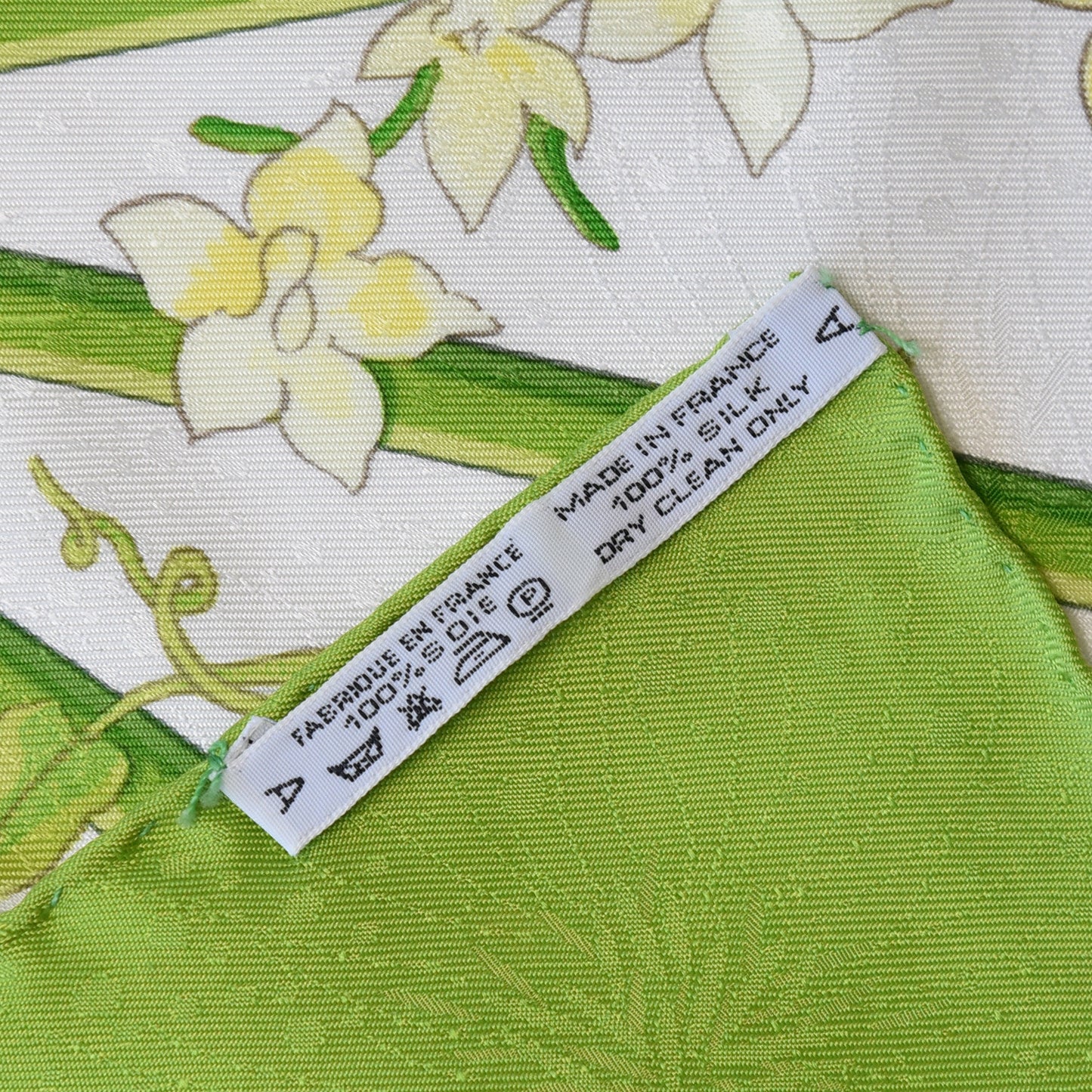 Jacquard Silk Romantique Scarf 90