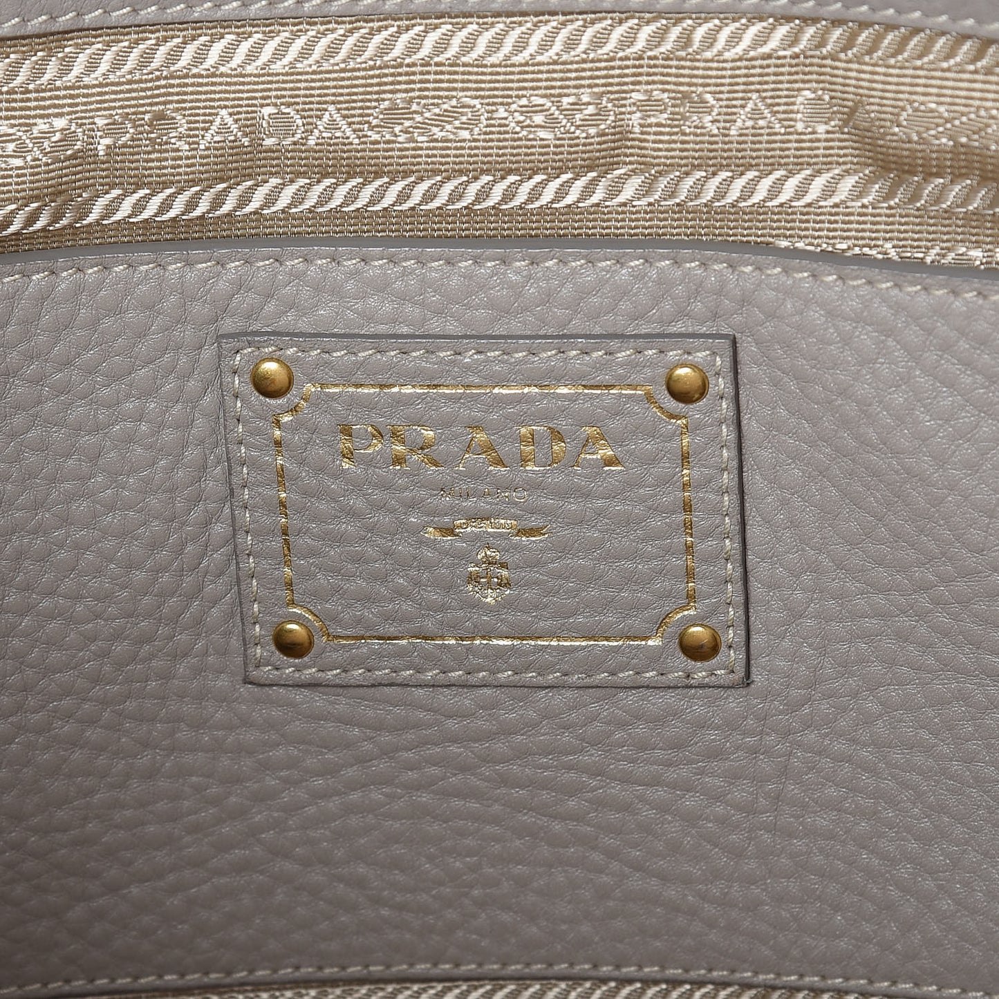 Vitello Daino Side Pocket Hobo Pomice