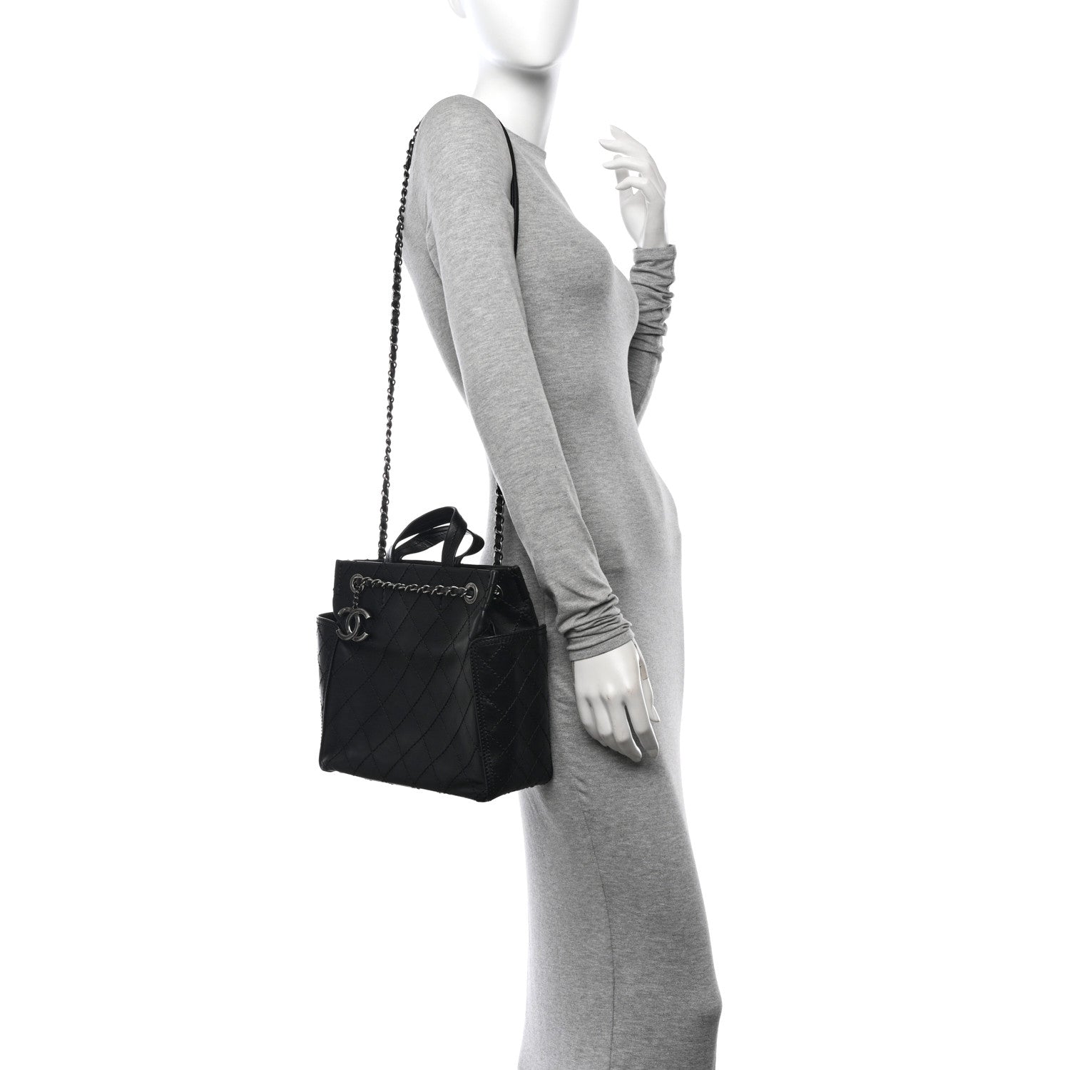 Chanel Grained Calfskin CC Pocket Tote Black 2 of 11
