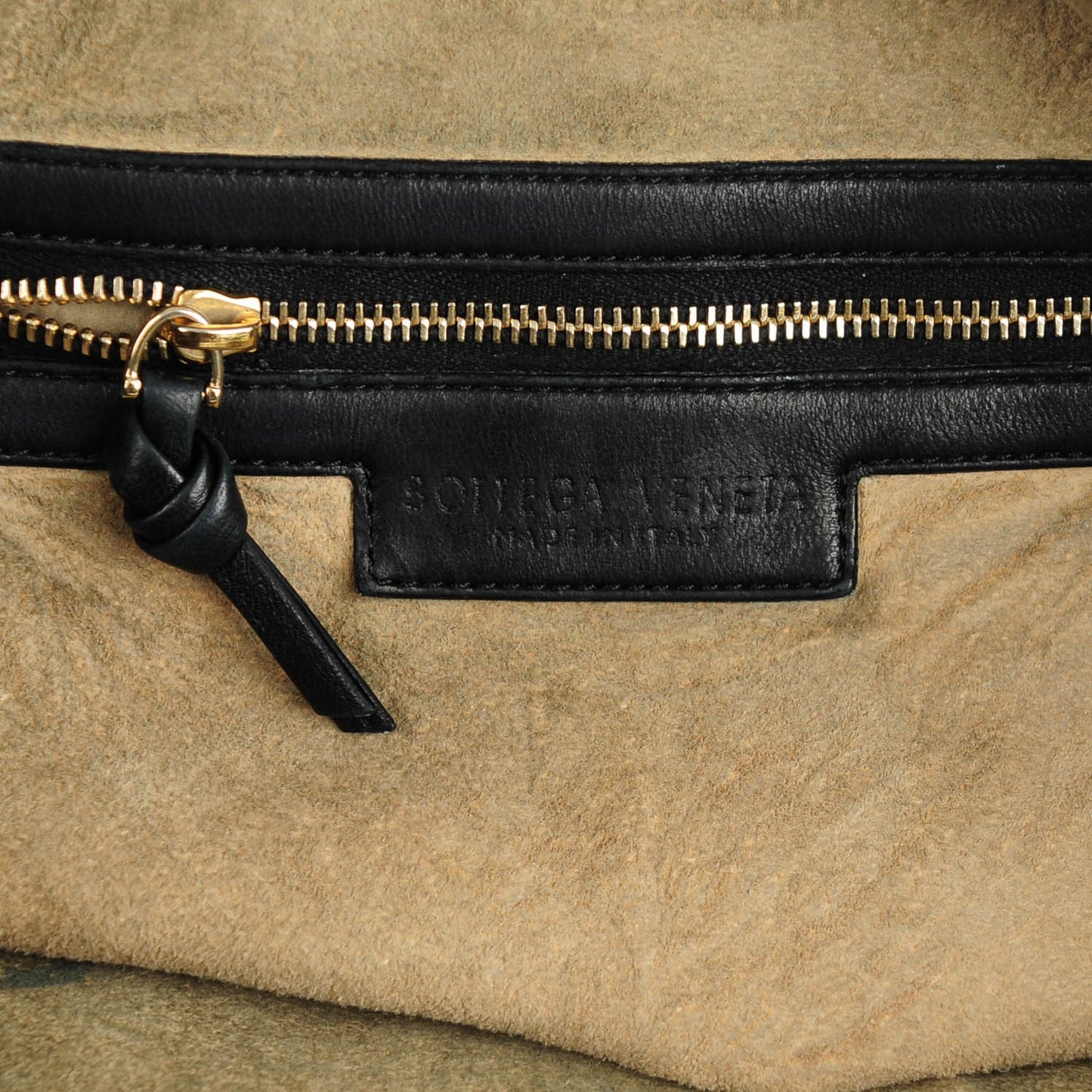 Nappa Intrecciato Large Veneta Hobo Nero Black