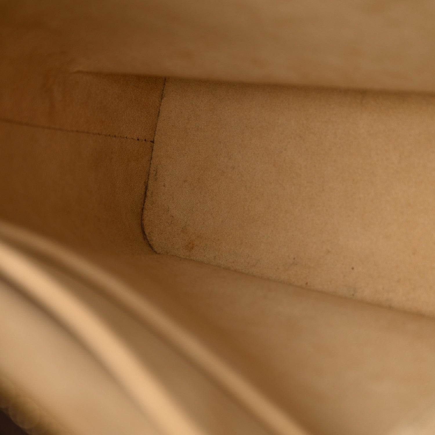 Louis Vuitton Monogram Luco 10 of 13