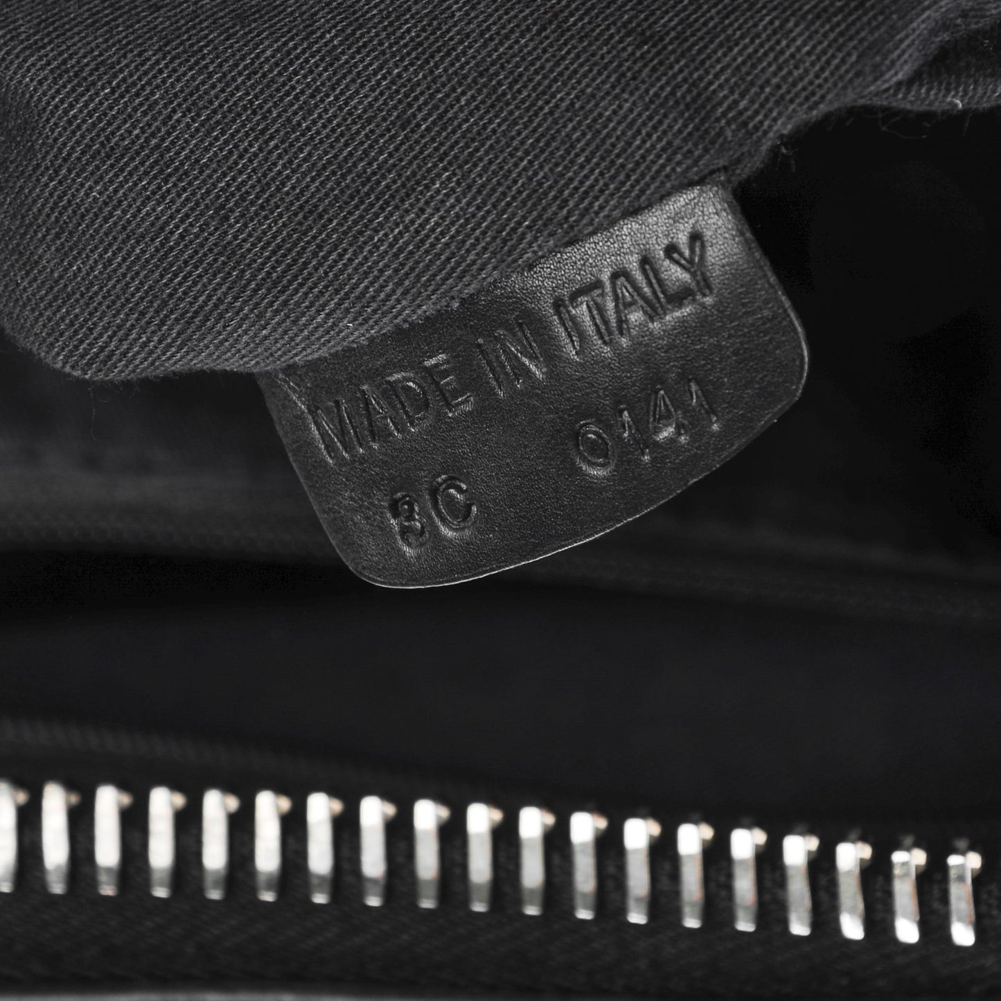 Smooth Calfskin Woven Medium Antigona Black