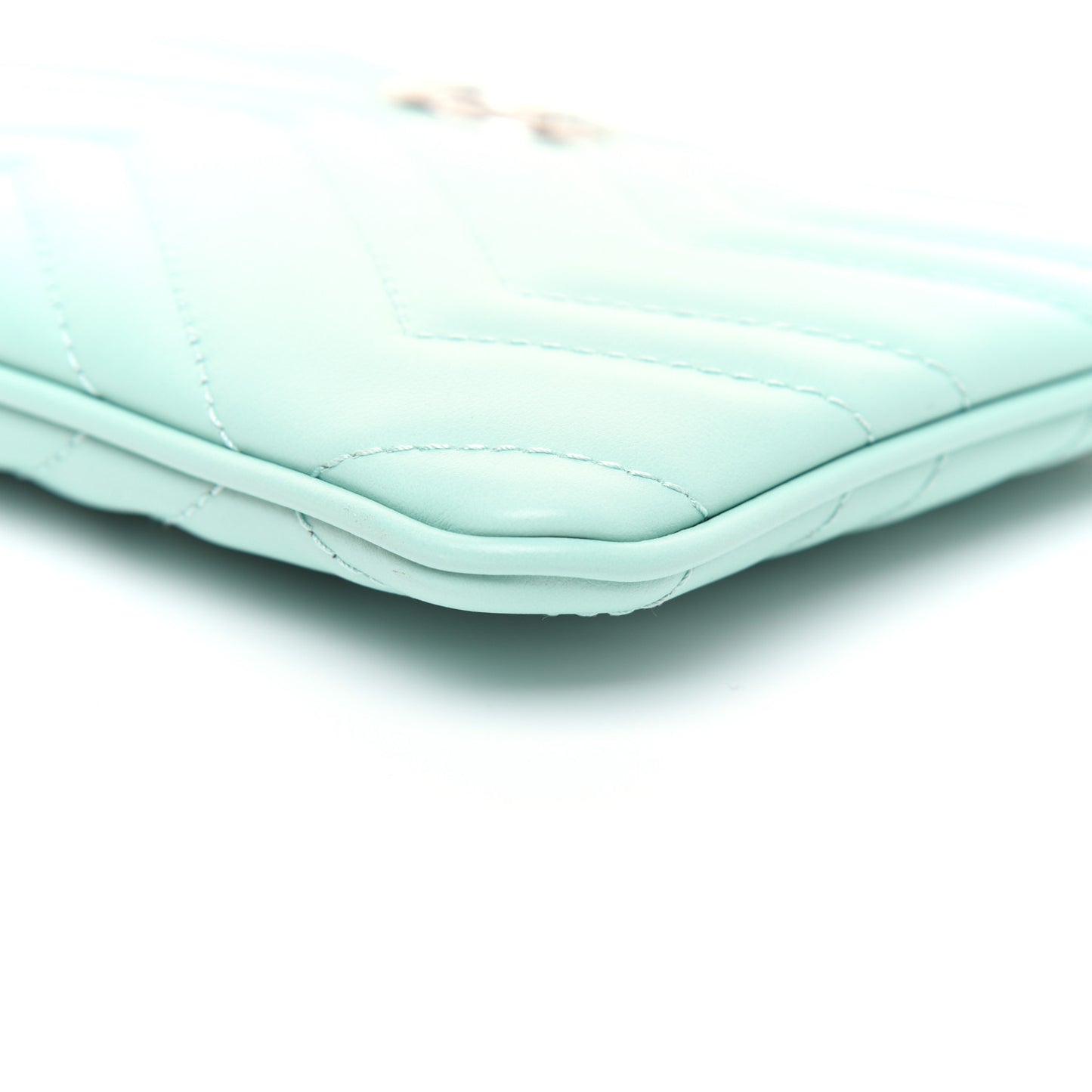 Calfskin Matelasse GG Marmont Wrist Wallet Water Green
