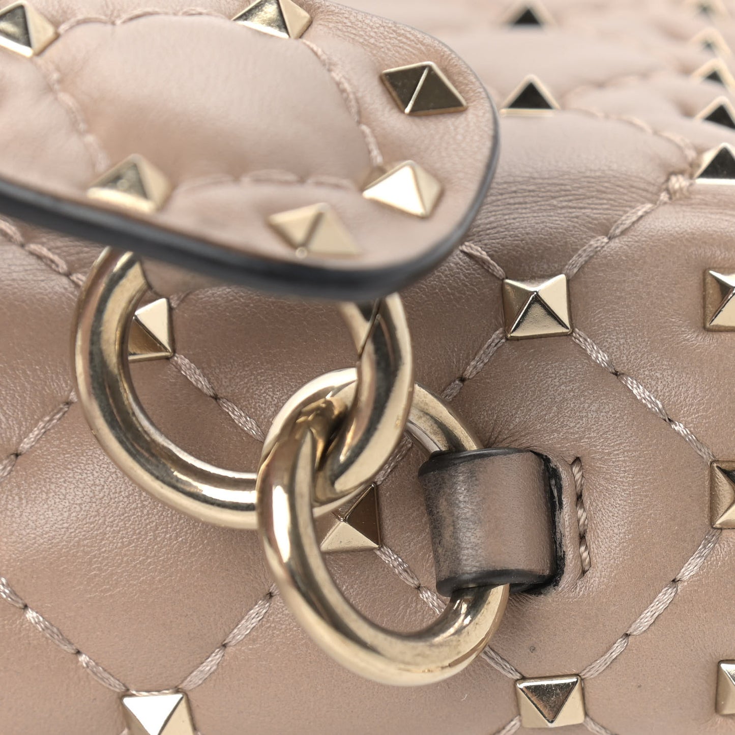 Nappa Medium Rockstud Spike Shoulder Bag Poudre
