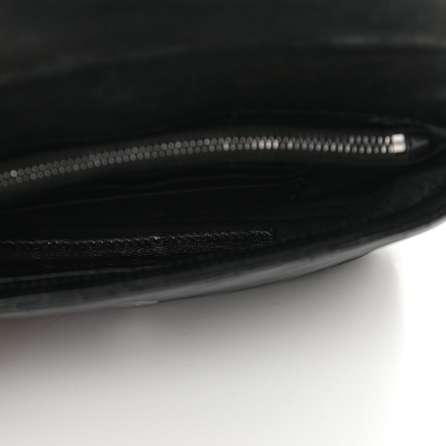 Saint Laurent Sheepskin Matelasse Chevron Monogram College Chain Wallet Black 5 of 8