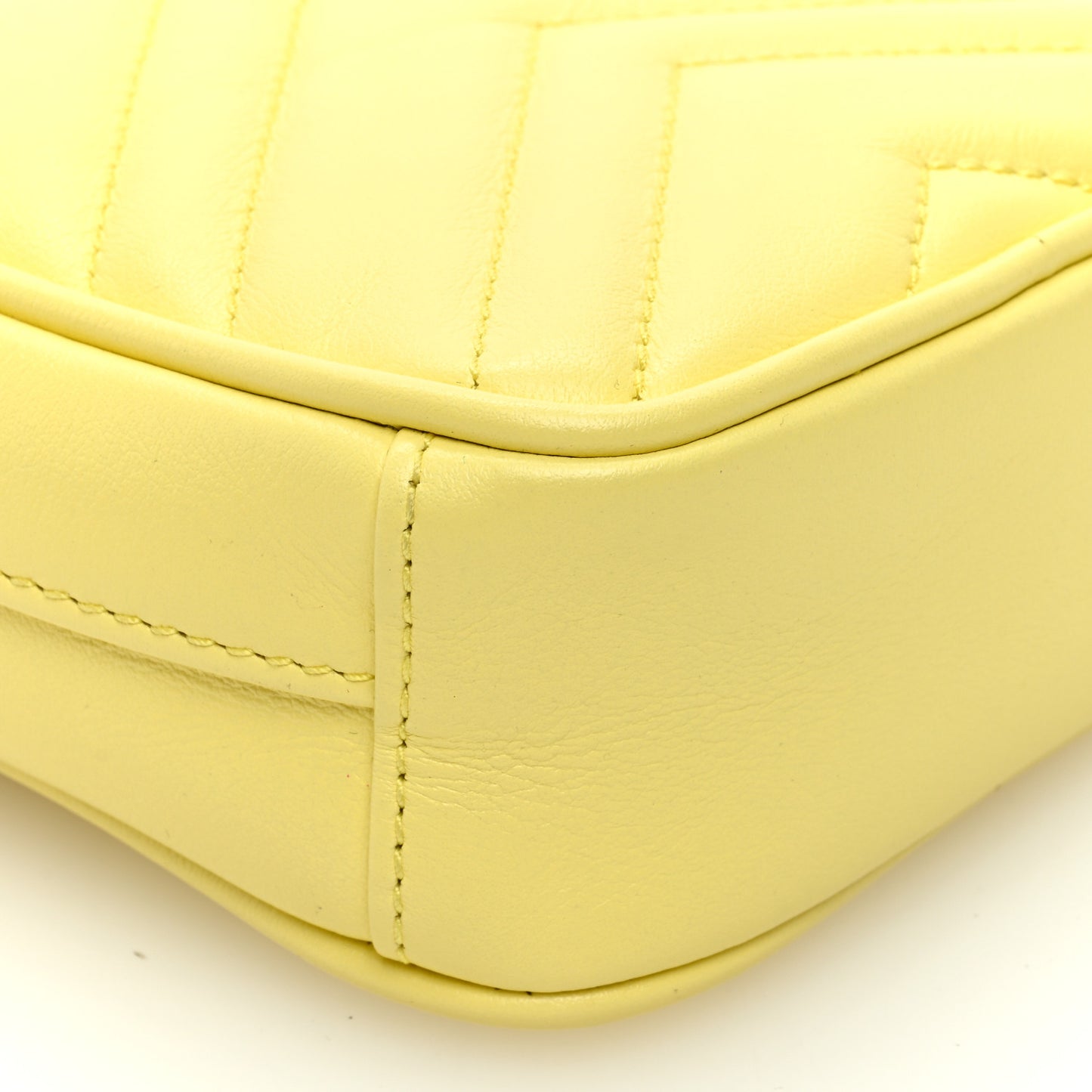 Calfskin Matelasse Mini GG Marmont Crossbody Bag Banana