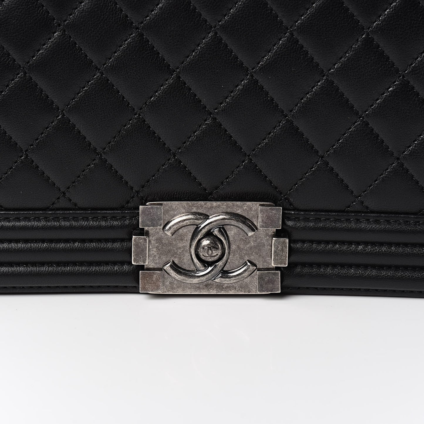 Lambskin Quilted New Medium Boy Flap Black