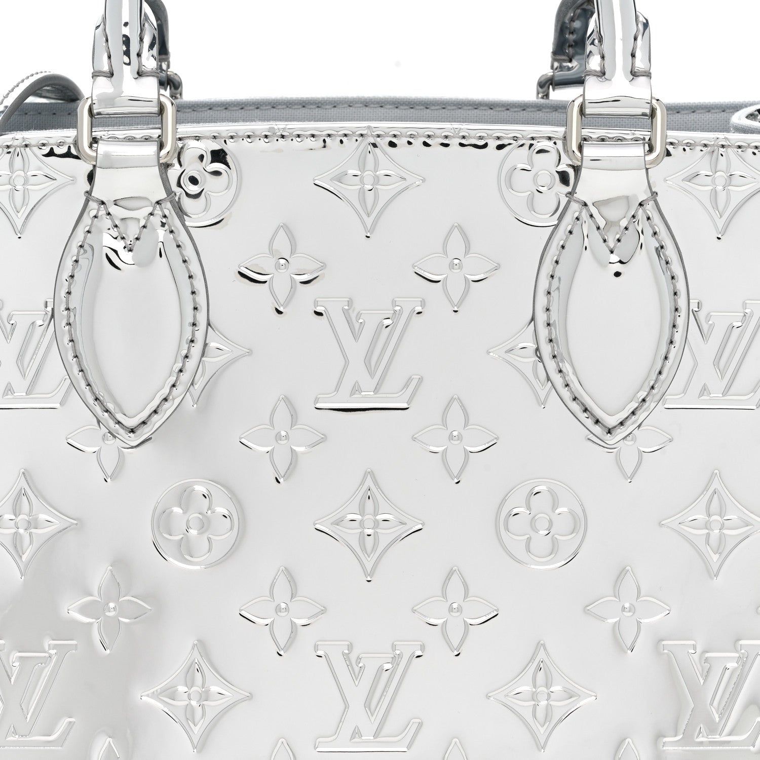 Louis Vuitton Monogram Miroir Onthego PM Silver 1847270 – FASHIONPHILE