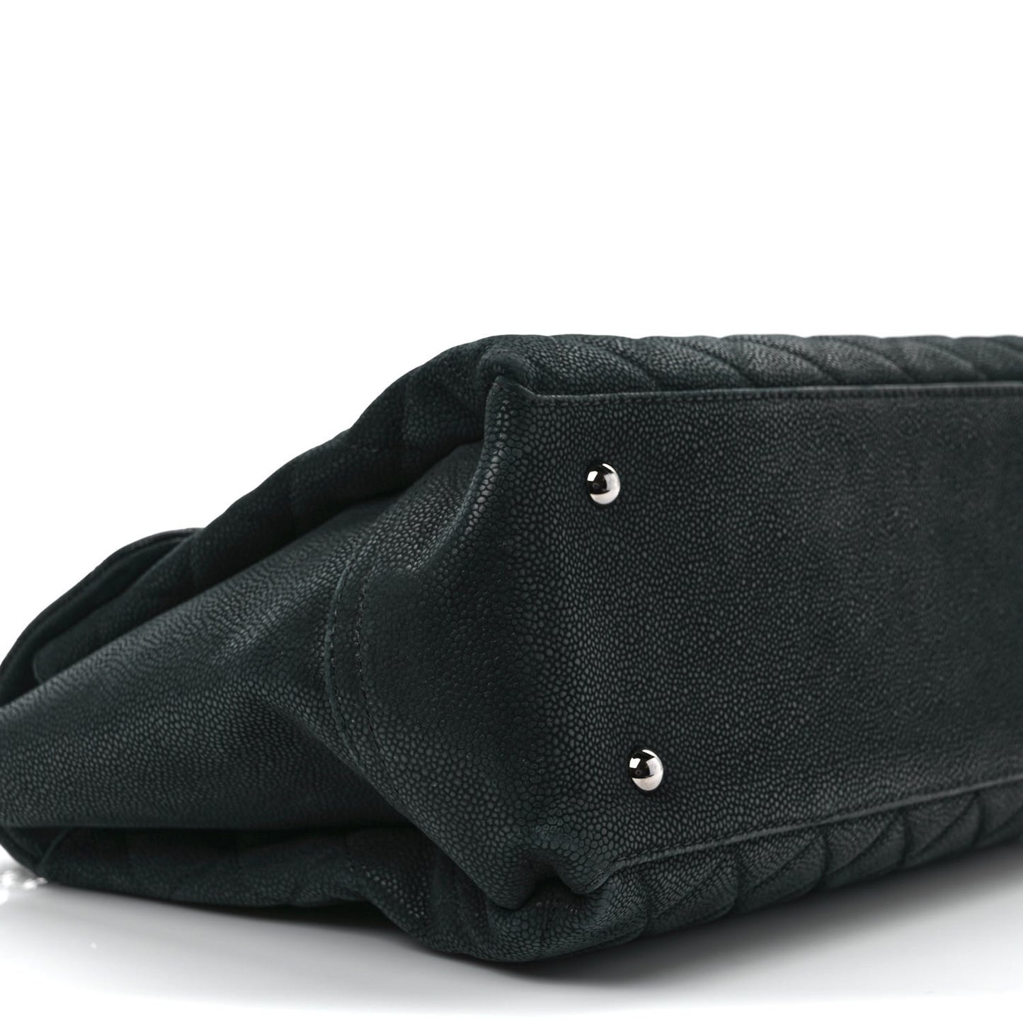 Iridescent Caviar Medium Lady Pearly Flap Black