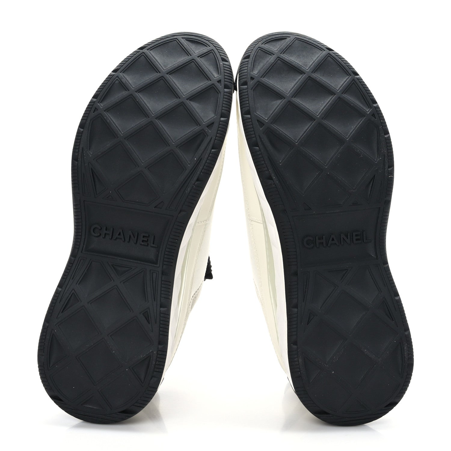 Chanel Velvet Calfskin Mixed Fibers CC Sneakers 37 Ivory Black 5 of 7