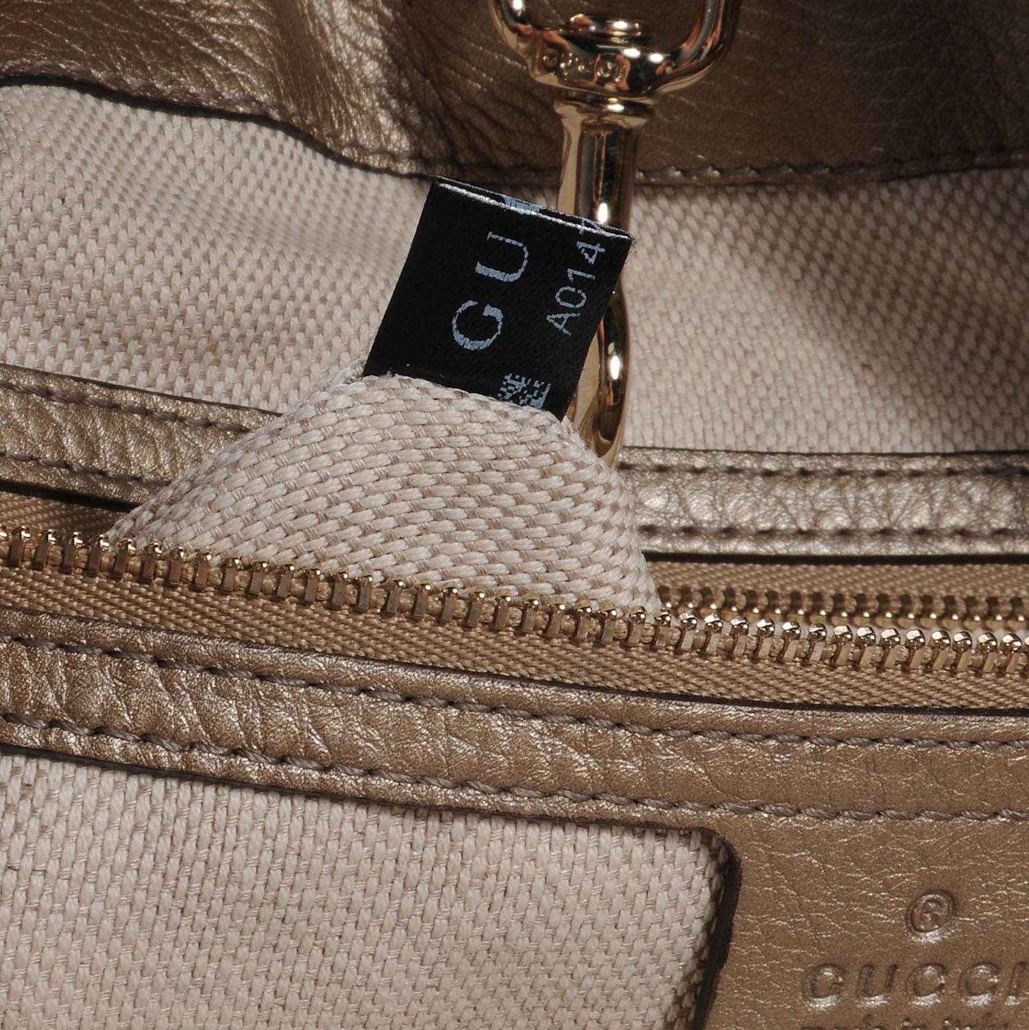 Gucci Metallic Pebbled Calfskin Medium Soho Chain Shoulder Bag Golden Beige 7 of 8