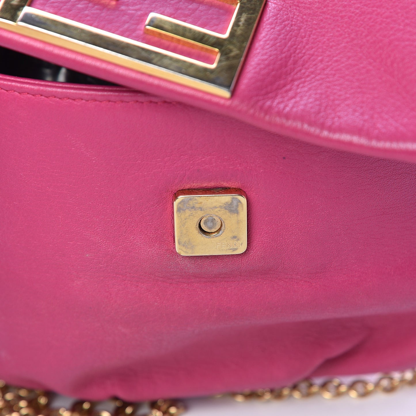 Vitello Flamingo Fendista Pouchette Crossbody Lampone