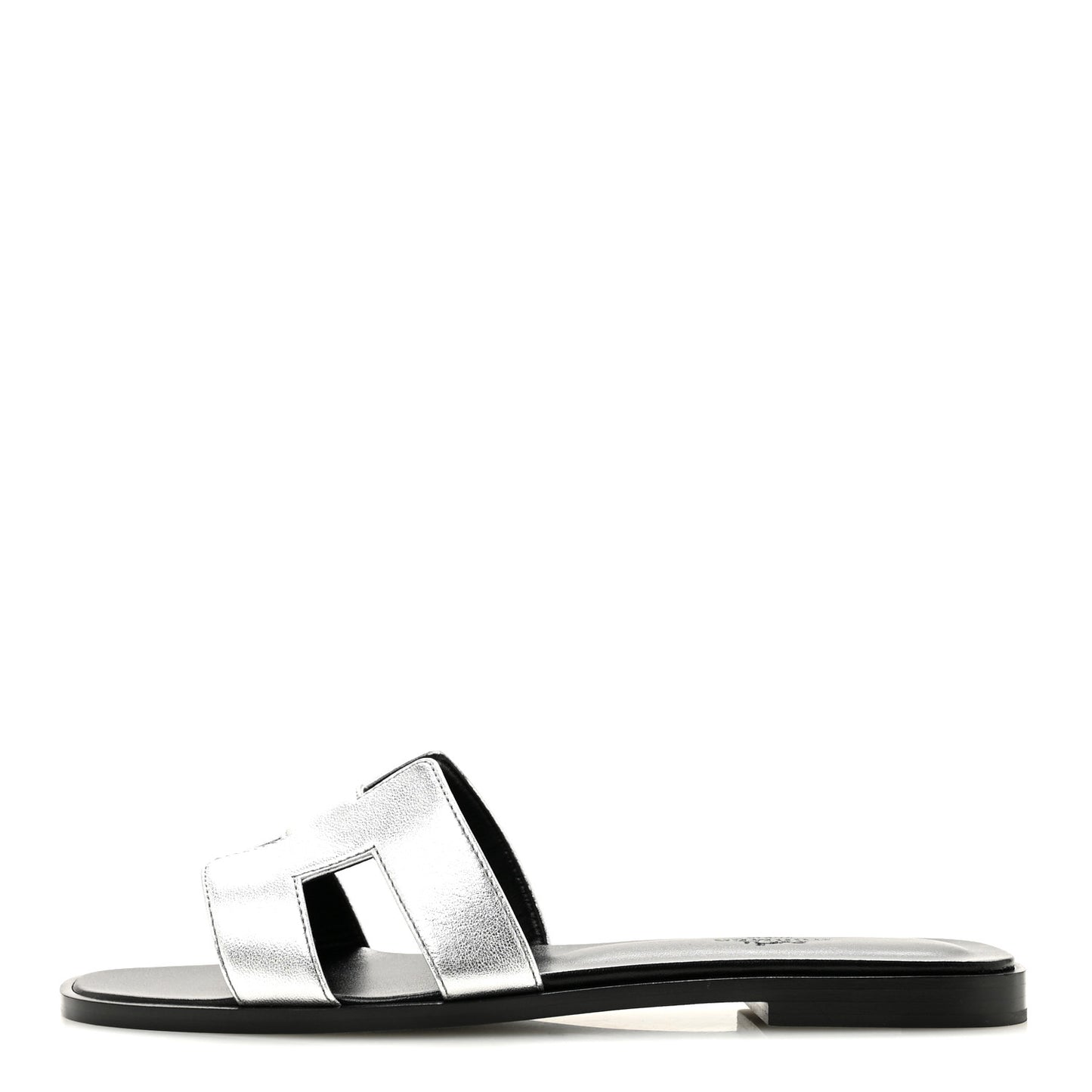 Metallic Chevre Oran Sandals 37.5 Gris Argente