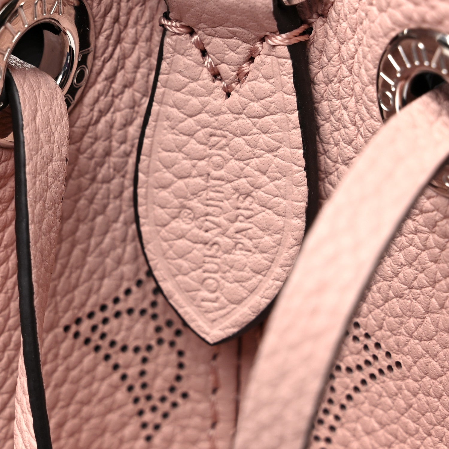 Louis Vuitton Mahina Bella Magnolia 8 of 10