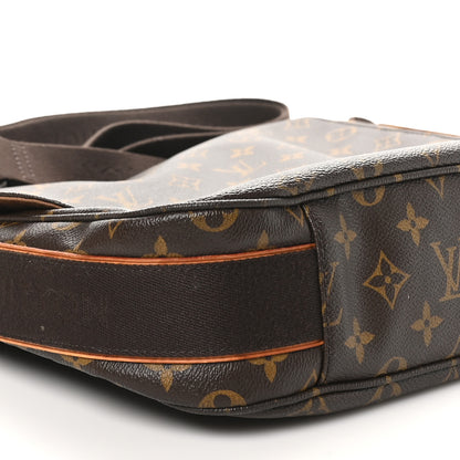 Louis Vuitton Monogram Beaubourg MM Messenger Bag 8 of 9