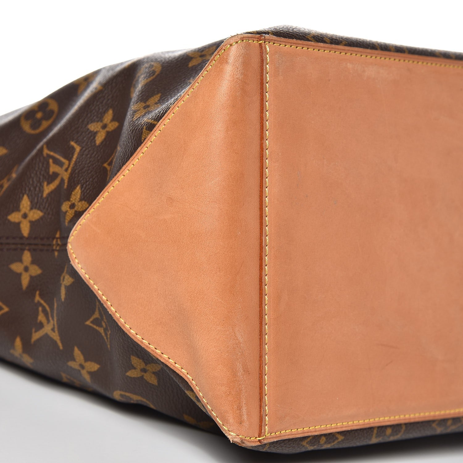 Louis Vuitton Monogram Cabas Mezzo 7 of 8