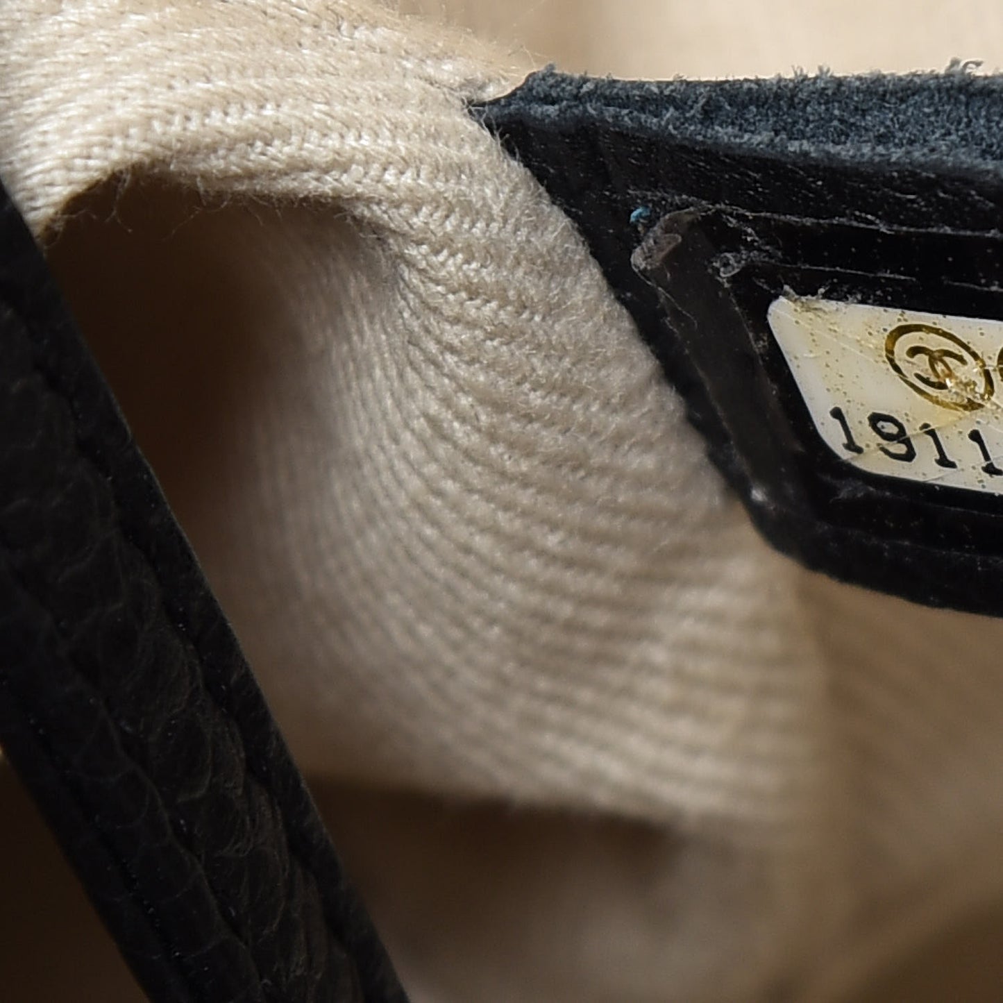 Grained Calfskin CC Pocket Tote Black