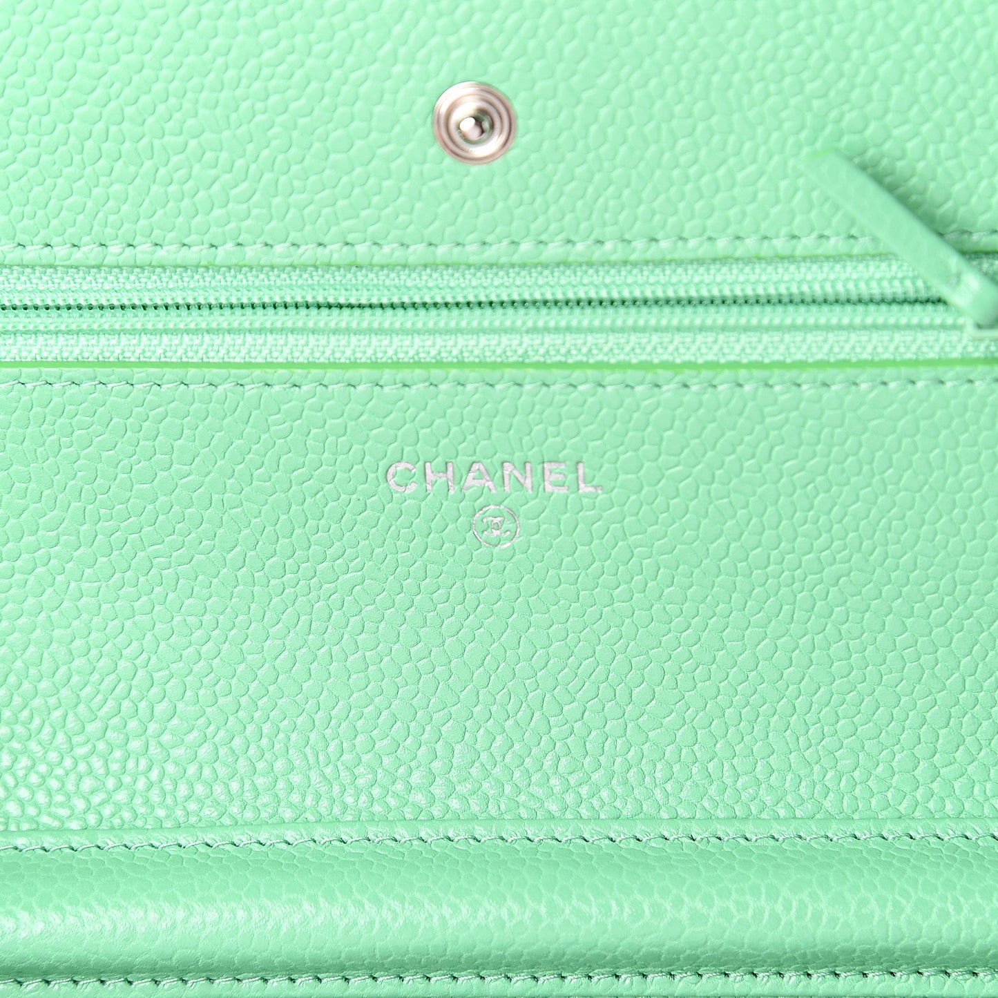 Caviar Chevron Quilted Wallet On Chain WOC Green