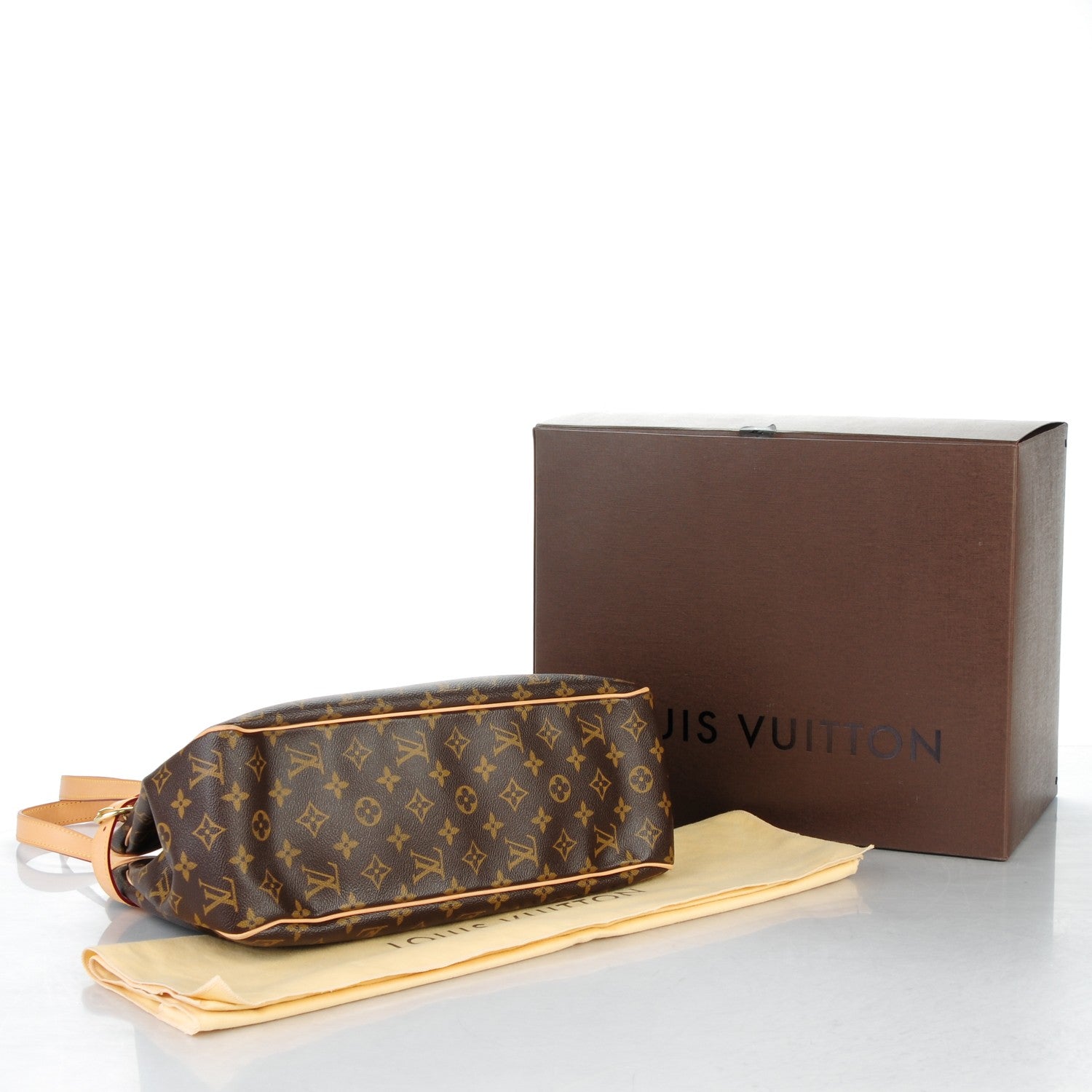 Louis Vuitton Monogram Batignolles Horizontal 4 of 7