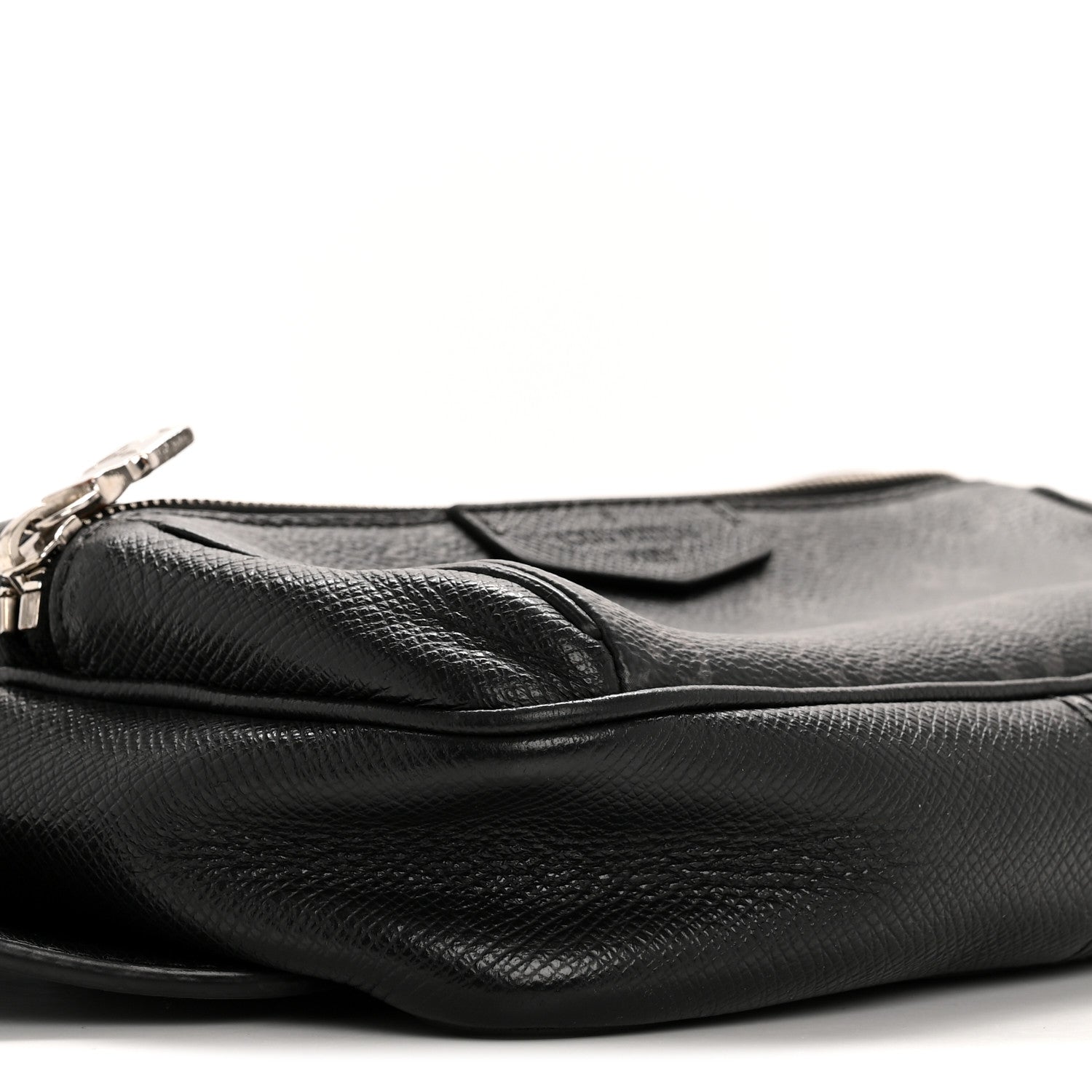 Louis Vuitton Taiga Monogram Outdoor Bumbag Black 9 of 13